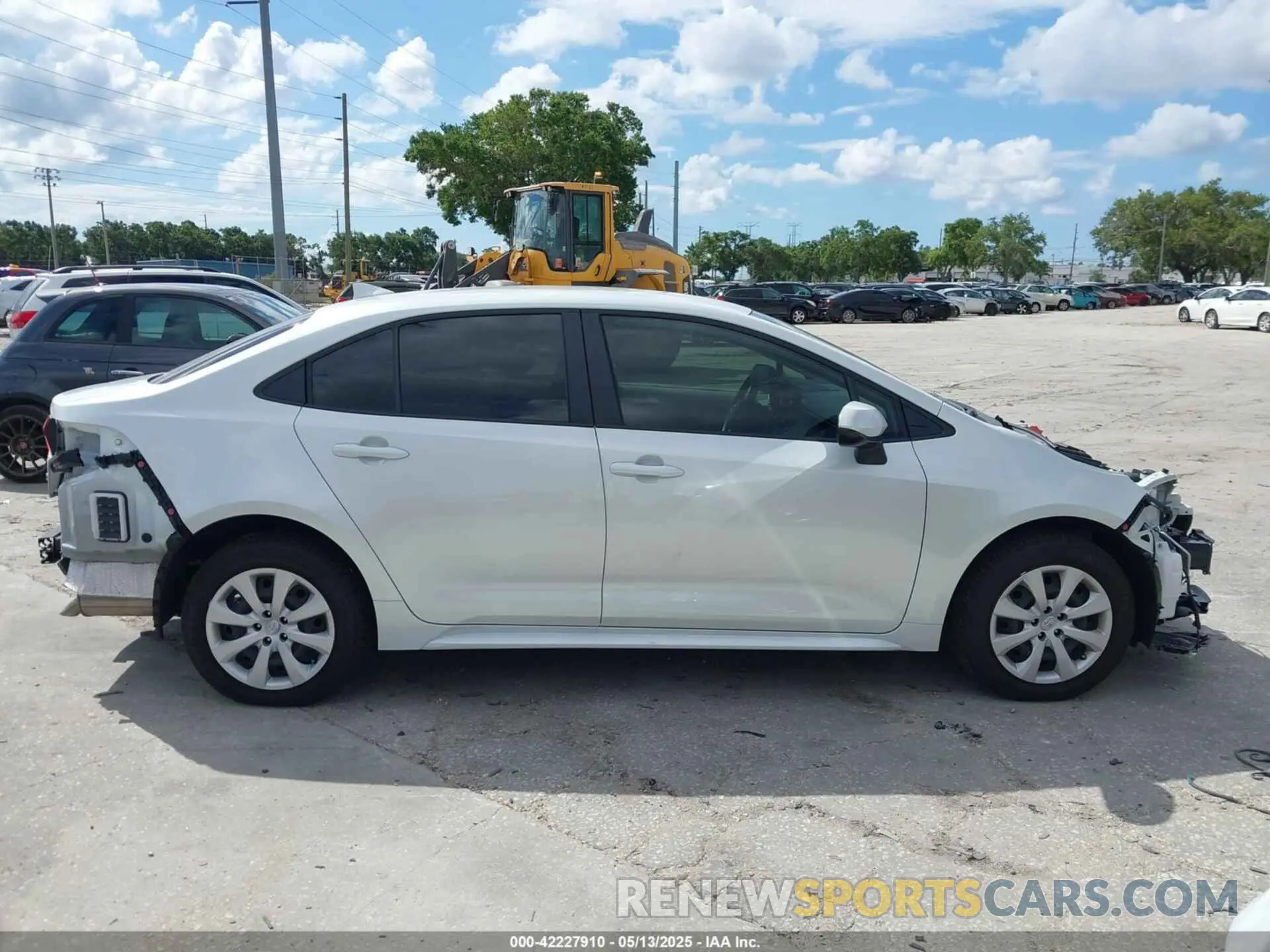 13 fotografías del automóvil dañado JTDBCMFE0RJ031783 TOYOTA COROLLA 2024