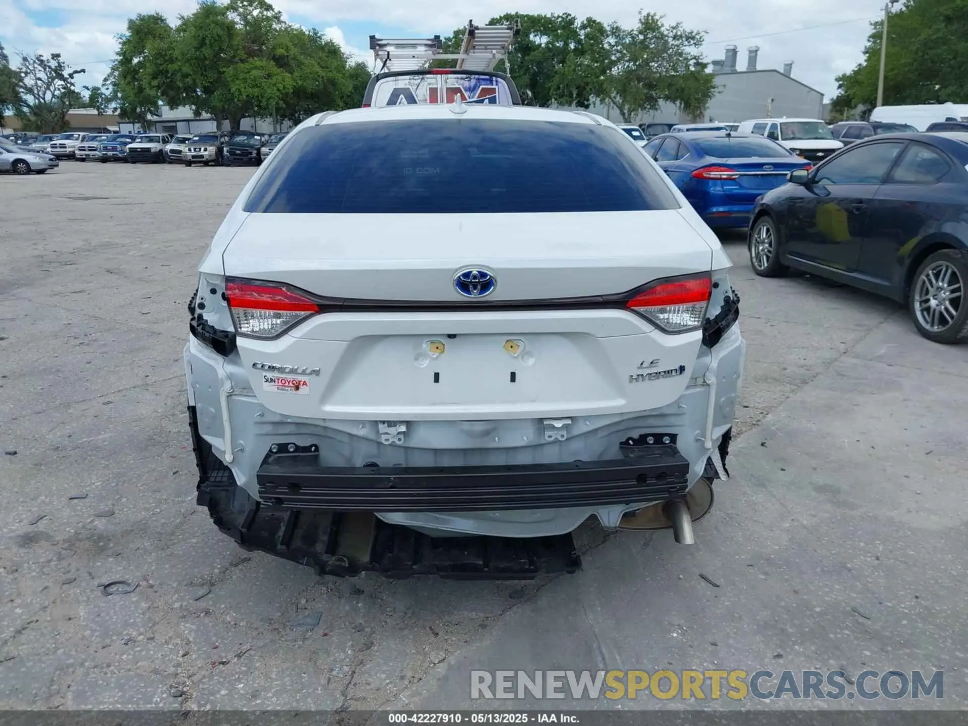 16 fotografías del automóvil dañado JTDBCMFE0RJ031783 TOYOTA COROLLA 2024