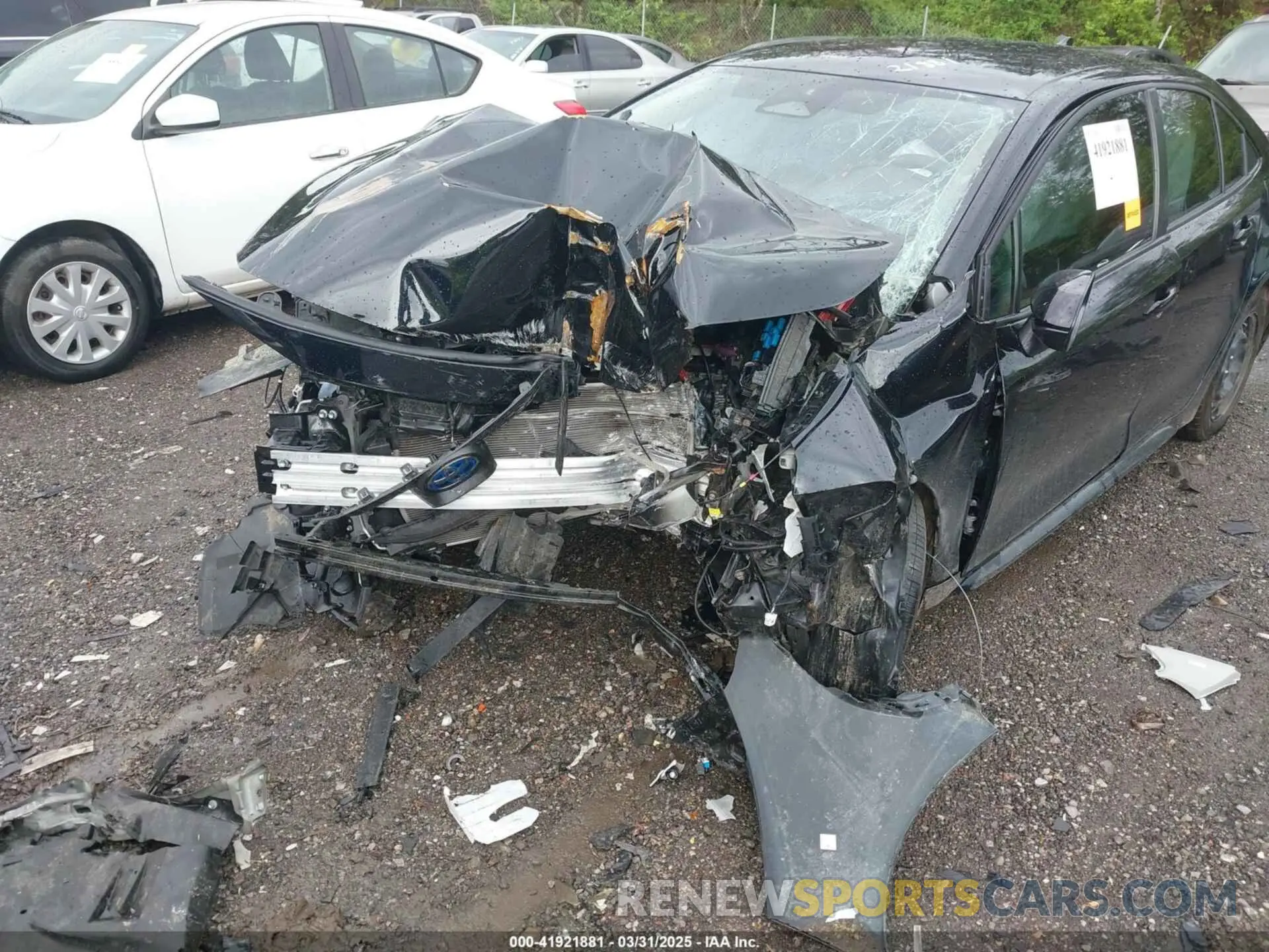 2 fotografías del automóvil dañado JTDBCMFE1R3035457 TOYOTA COROLLA 2024