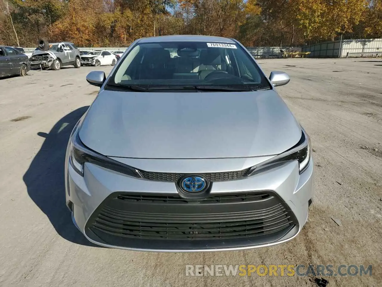 5 fotografías del automóvil dañado JTDBCMFE1R3038990 TOYOTA COROLLA 2024