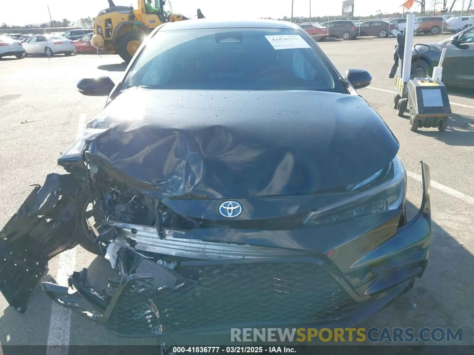 11 fotografías del automóvil dañado JTDBCMFE1R3043963 TOYOTA COROLLA 2024