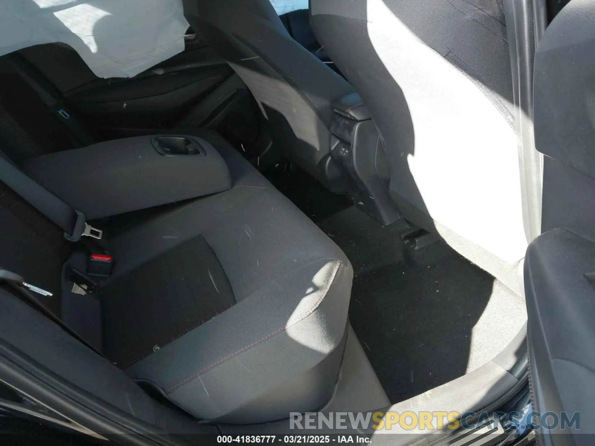 8 fotografías del automóvil dañado JTDBCMFE1R3043963 TOYOTA COROLLA 2024