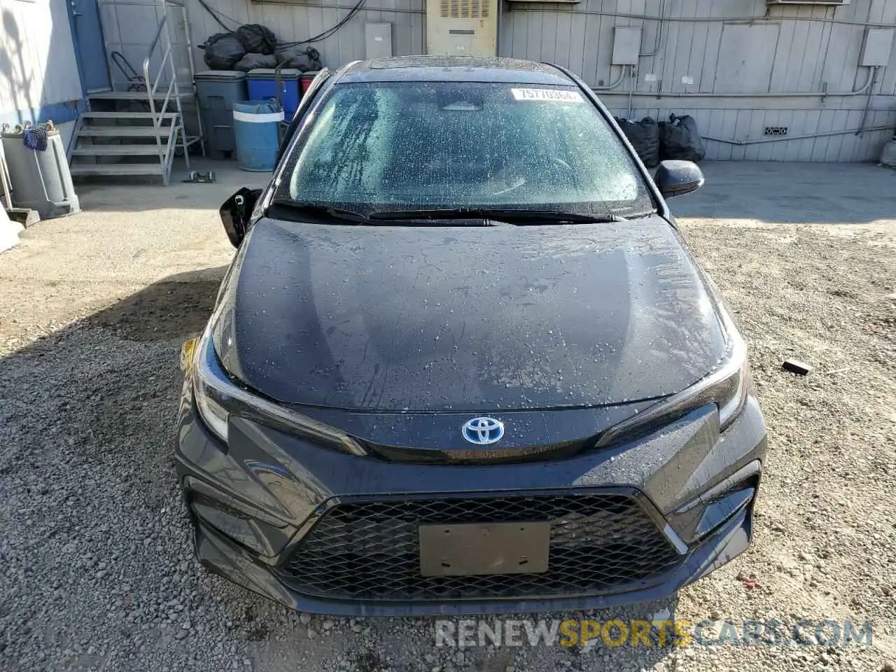 5 fotografías del automóvil dañado JTDBCMFE1R3045504 TOYOTA COROLLA 2024