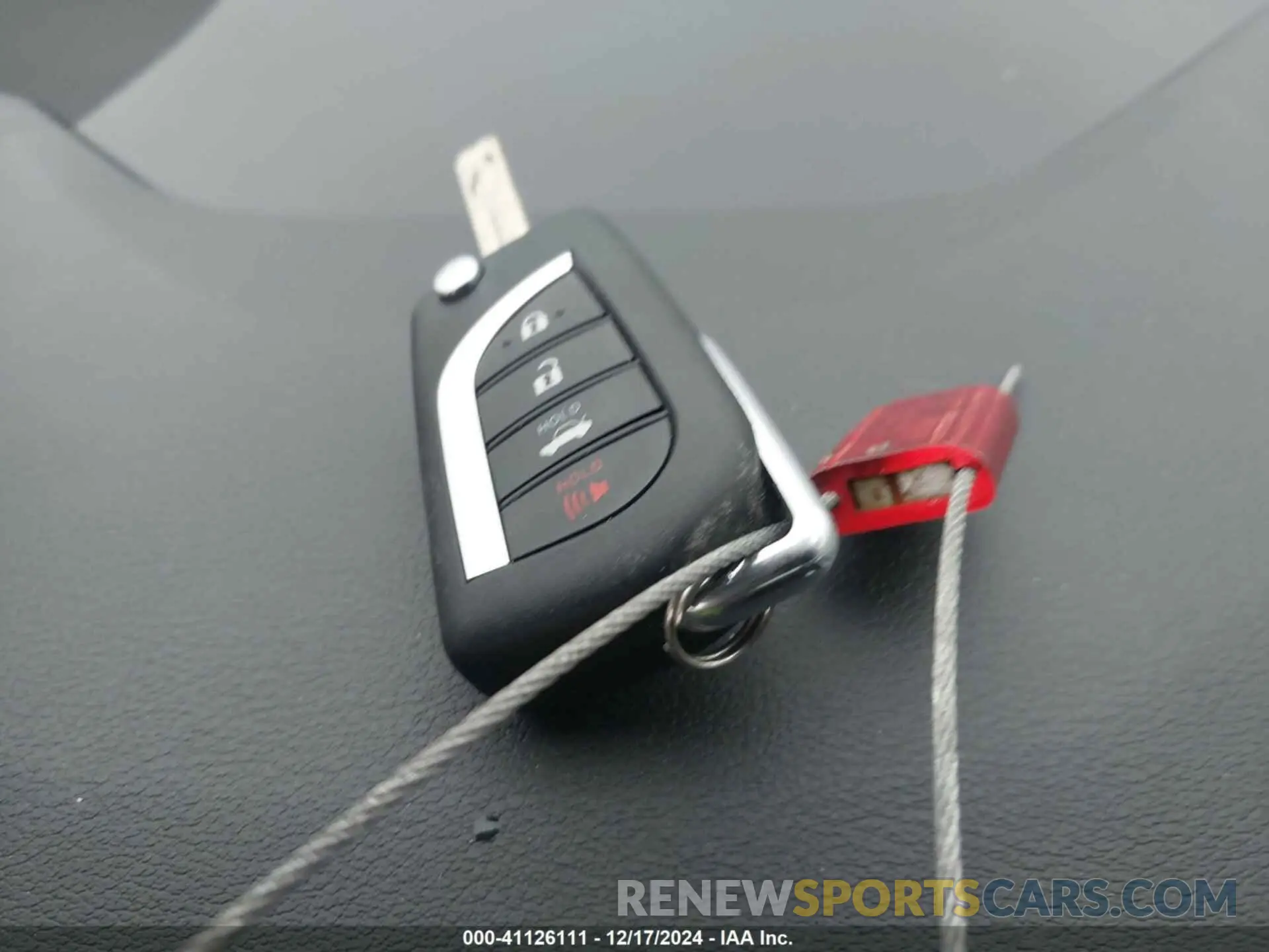 11 fotografías del automóvil dañado JTDBCMFE1R3049732 TOYOTA COROLLA 2024