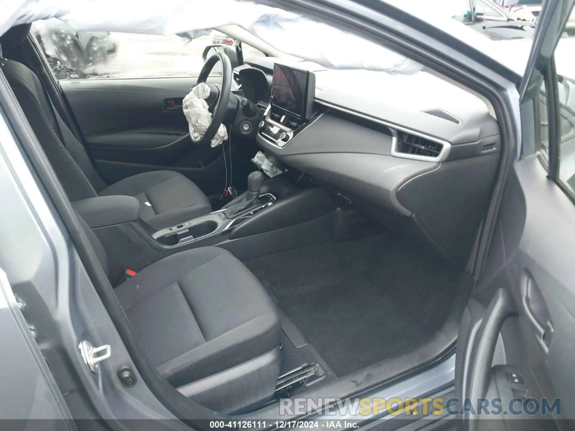 5 fotografías del automóvil dañado JTDBCMFE1R3049732 TOYOTA COROLLA 2024