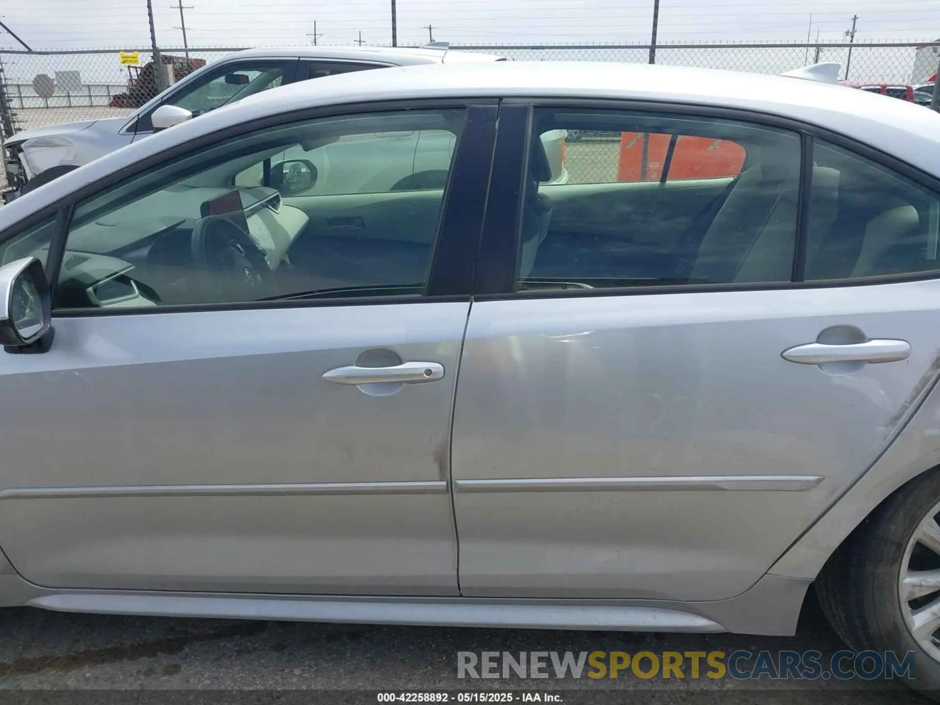 14 fotografías del automóvil dañado JTDBCMFE1R3053215 TOYOTA COROLLA 2024