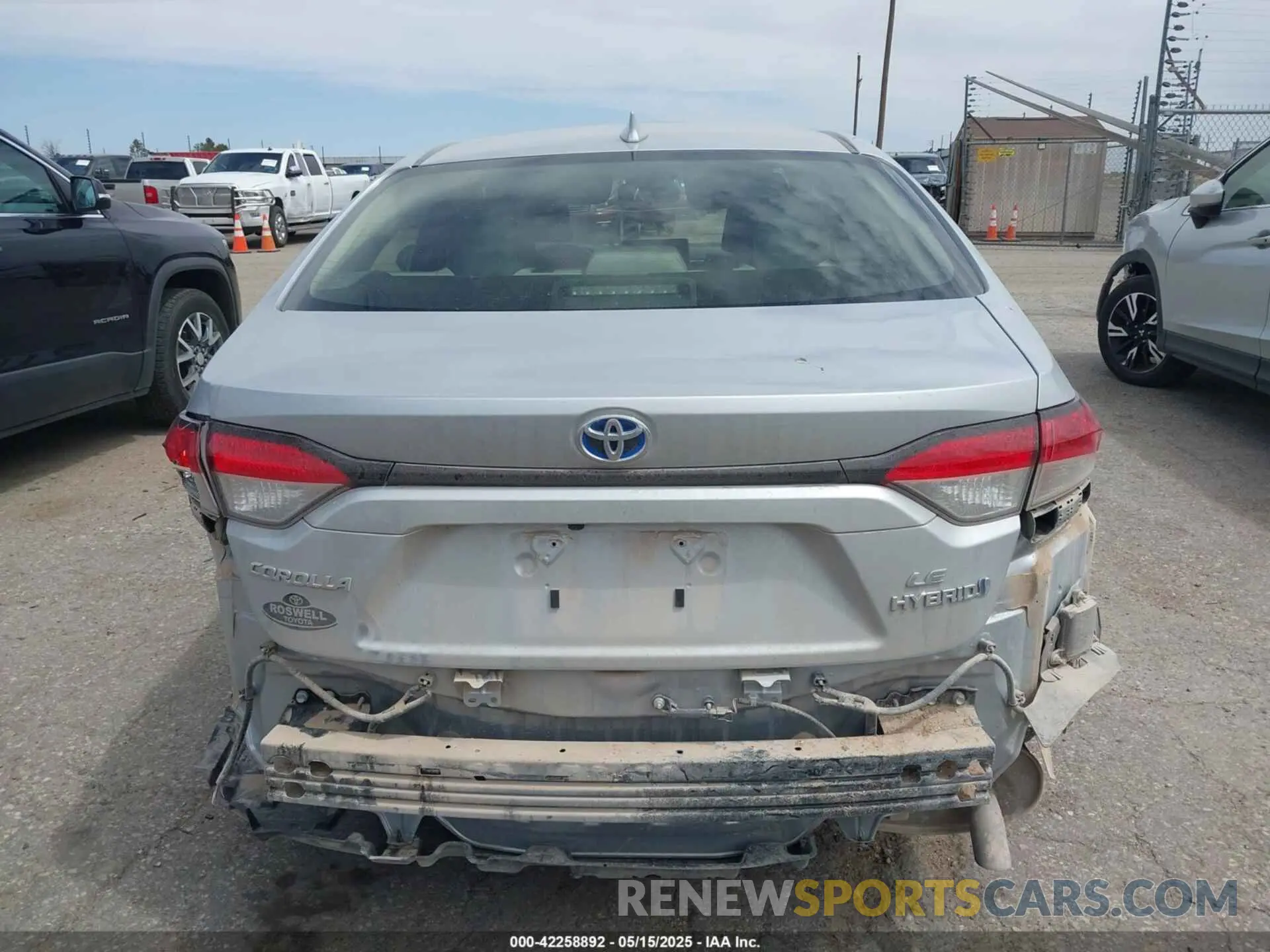 16 fotografías del automóvil dañado JTDBCMFE1R3053215 TOYOTA COROLLA 2024