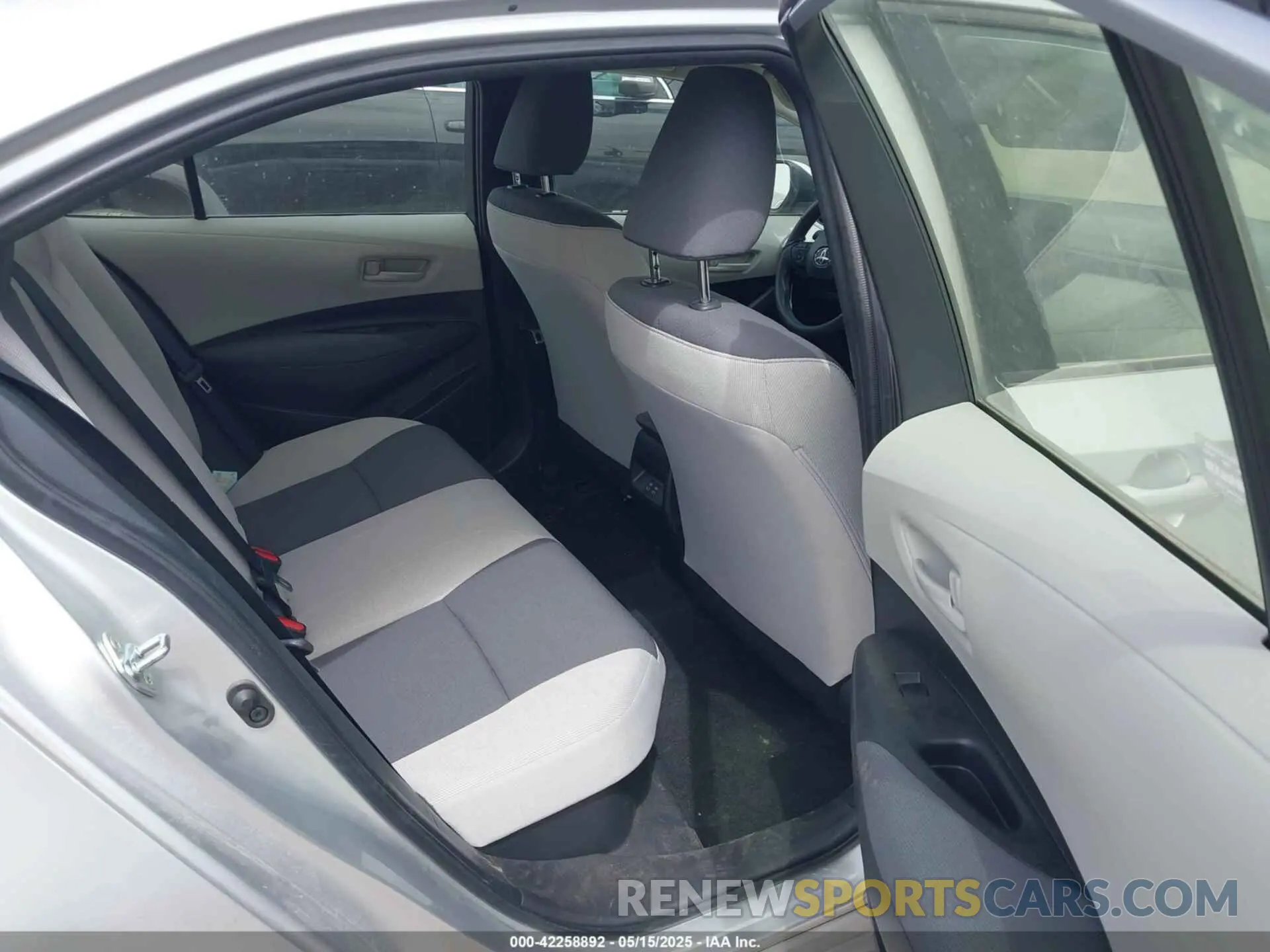 8 fotografías del automóvil dañado JTDBCMFE1R3053215 TOYOTA COROLLA 2024