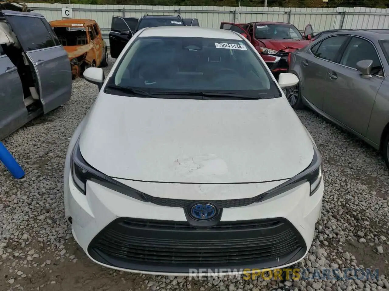 5 fotografías del automóvil dañado JTDBCMFE1R3058446 TOYOTA COROLLA 2024
