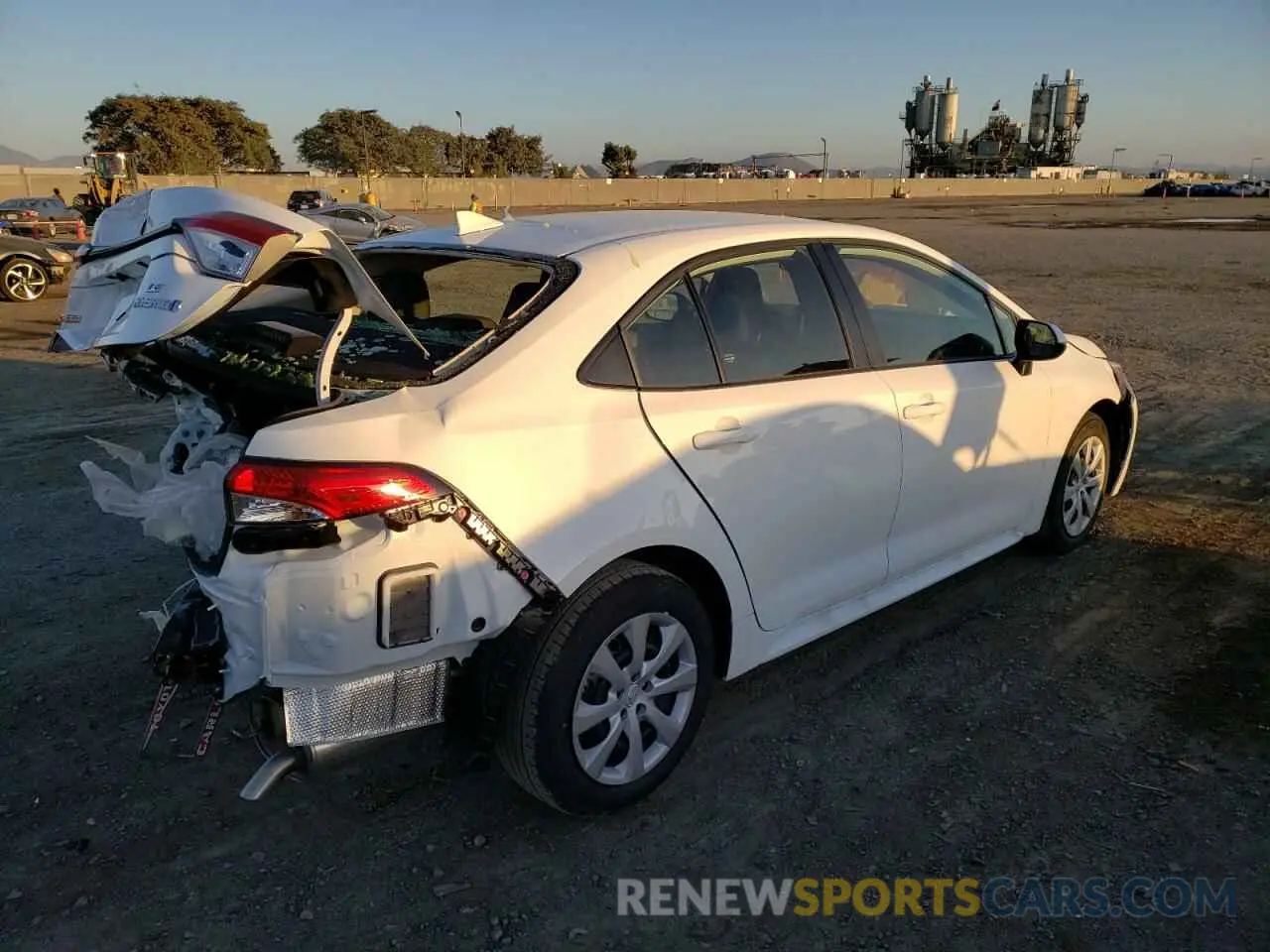 3 fotografías del automóvil dañado JTDBCMFE1RJ021568 TOYOTA COROLLA 2024