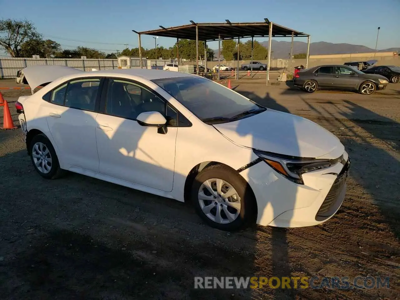 4 fotografías del automóvil dañado JTDBCMFE1RJ021568 TOYOTA COROLLA 2024