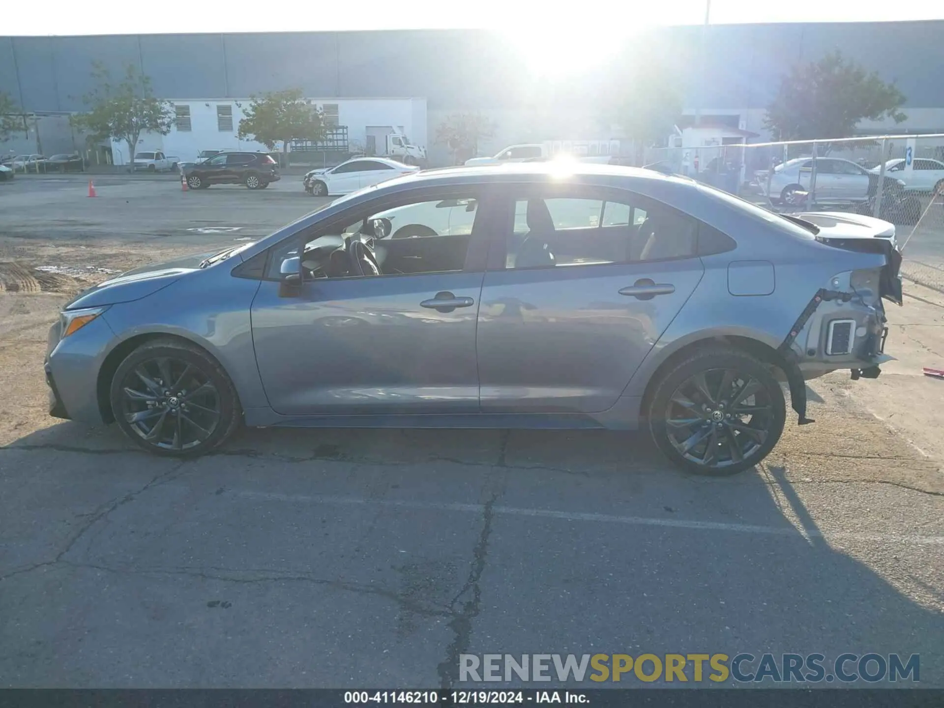 15 fotografías del automóvil dañado JTDBCMFE1RJ027032 TOYOTA COROLLA 2024