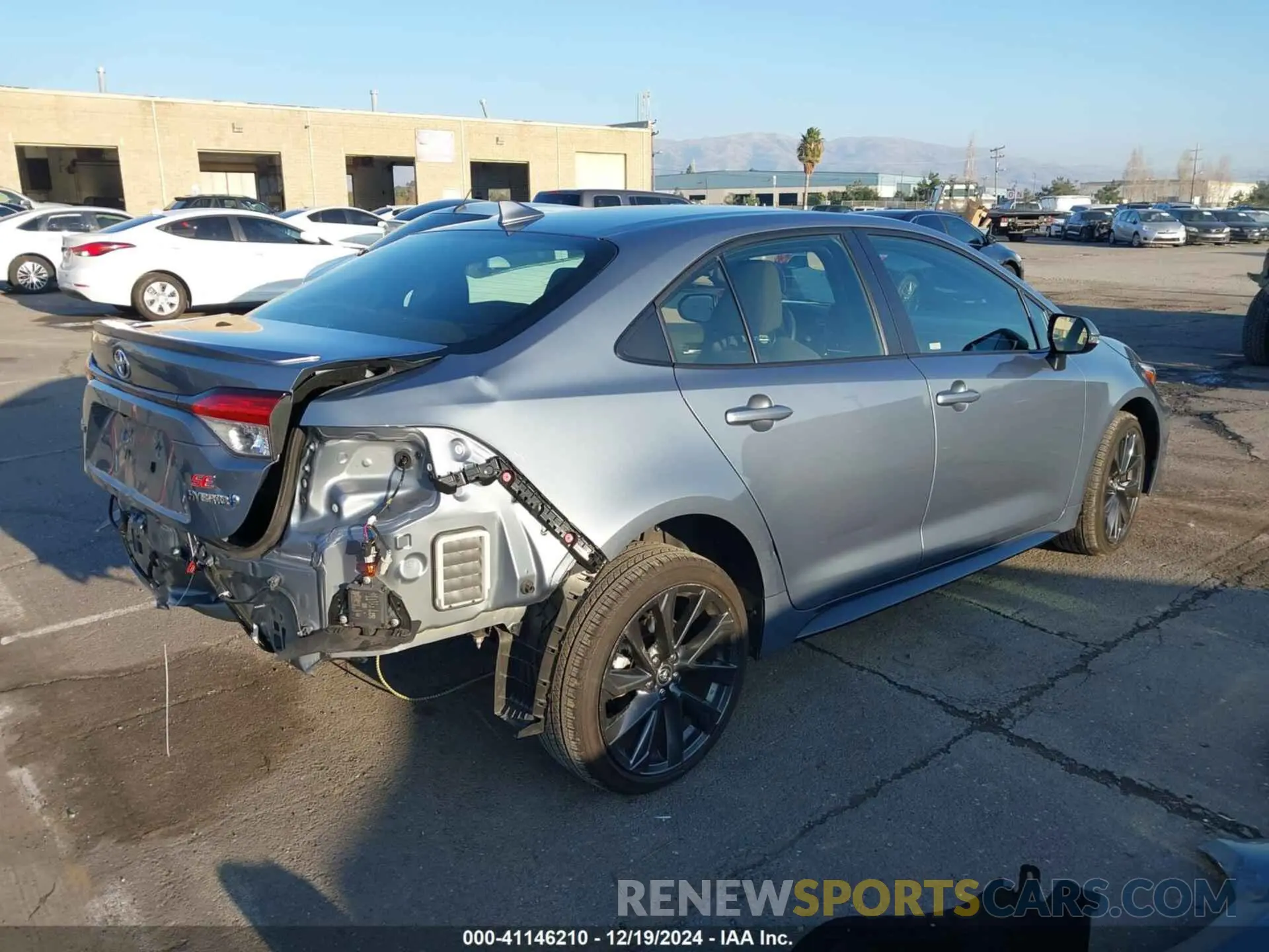 4 fotografías del automóvil dañado JTDBCMFE1RJ027032 TOYOTA COROLLA 2024