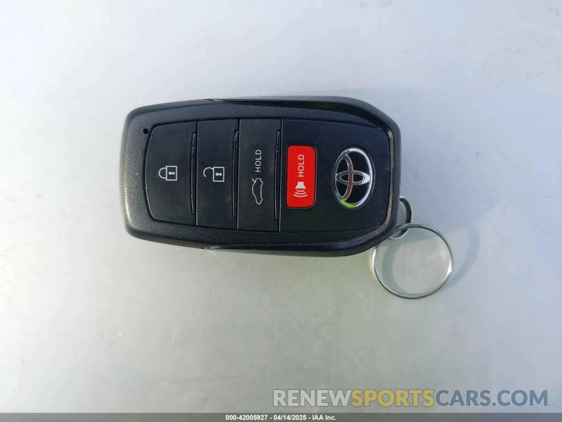 11 fotografías del automóvil dañado JTDBCMFE1RJ034045 TOYOTA COROLLA 2024