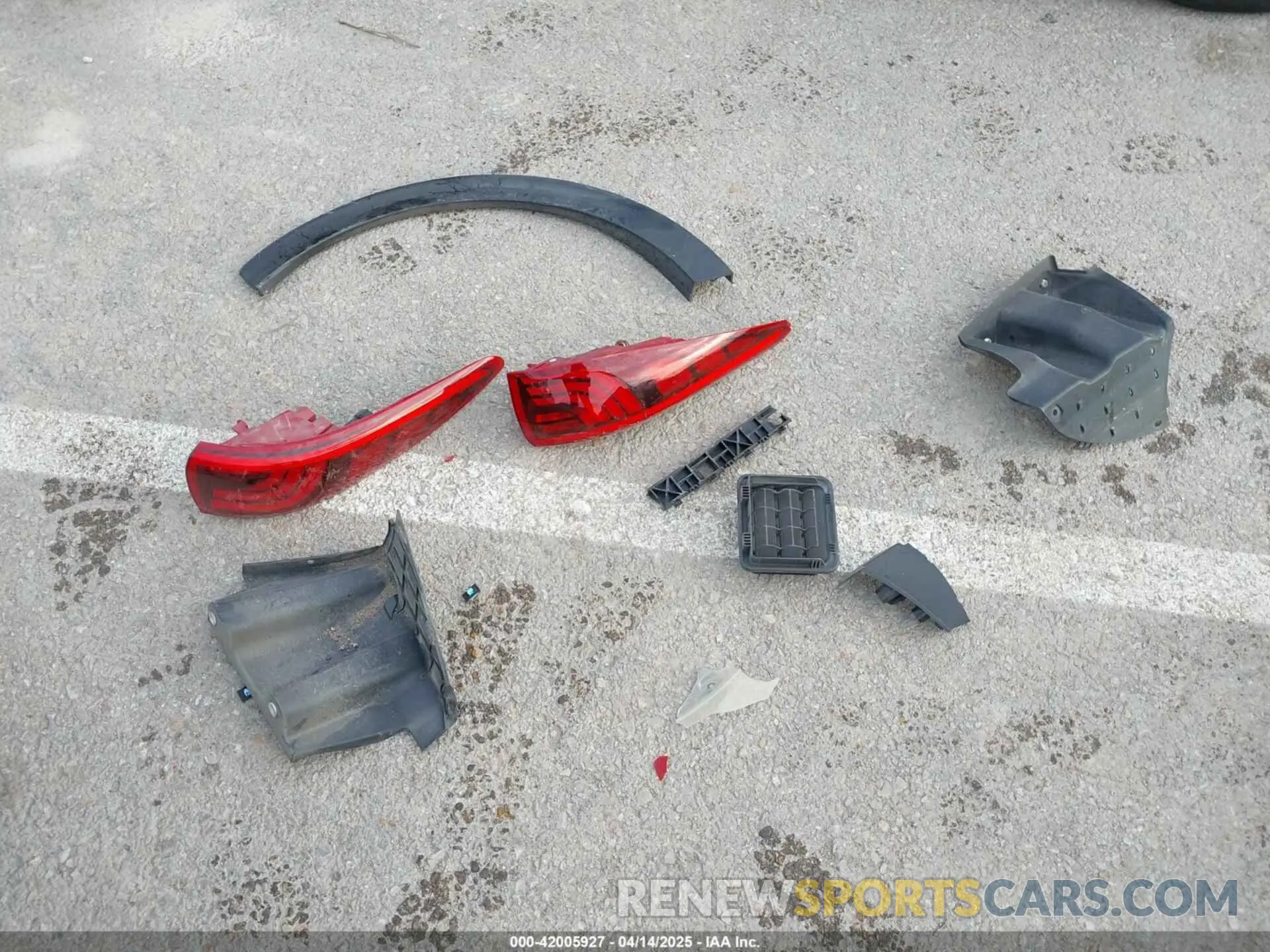 12 fotografías del automóvil dañado JTDBCMFE1RJ034045 TOYOTA COROLLA 2024