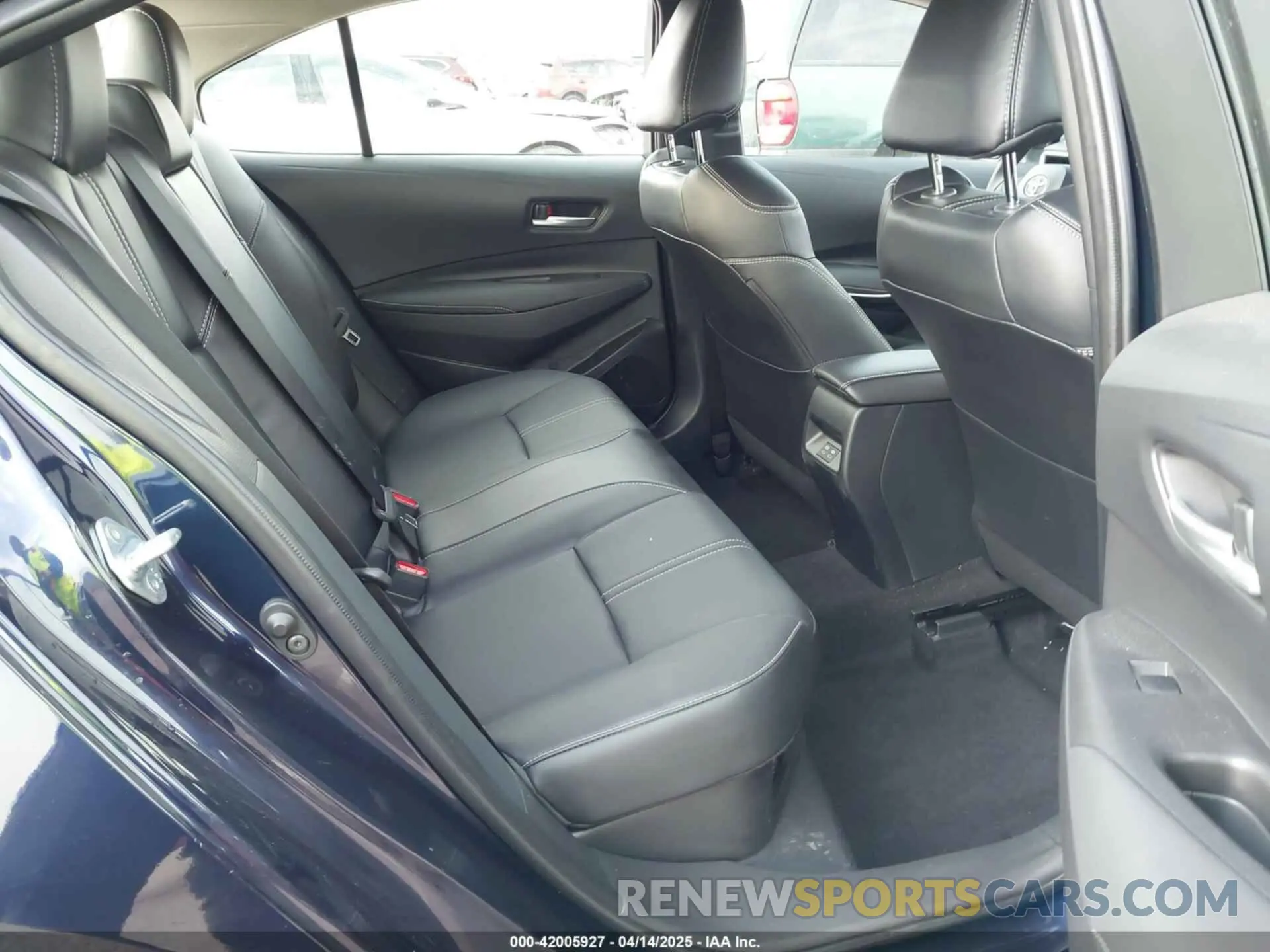 8 fotografías del automóvil dañado JTDBCMFE1RJ034045 TOYOTA COROLLA 2024
