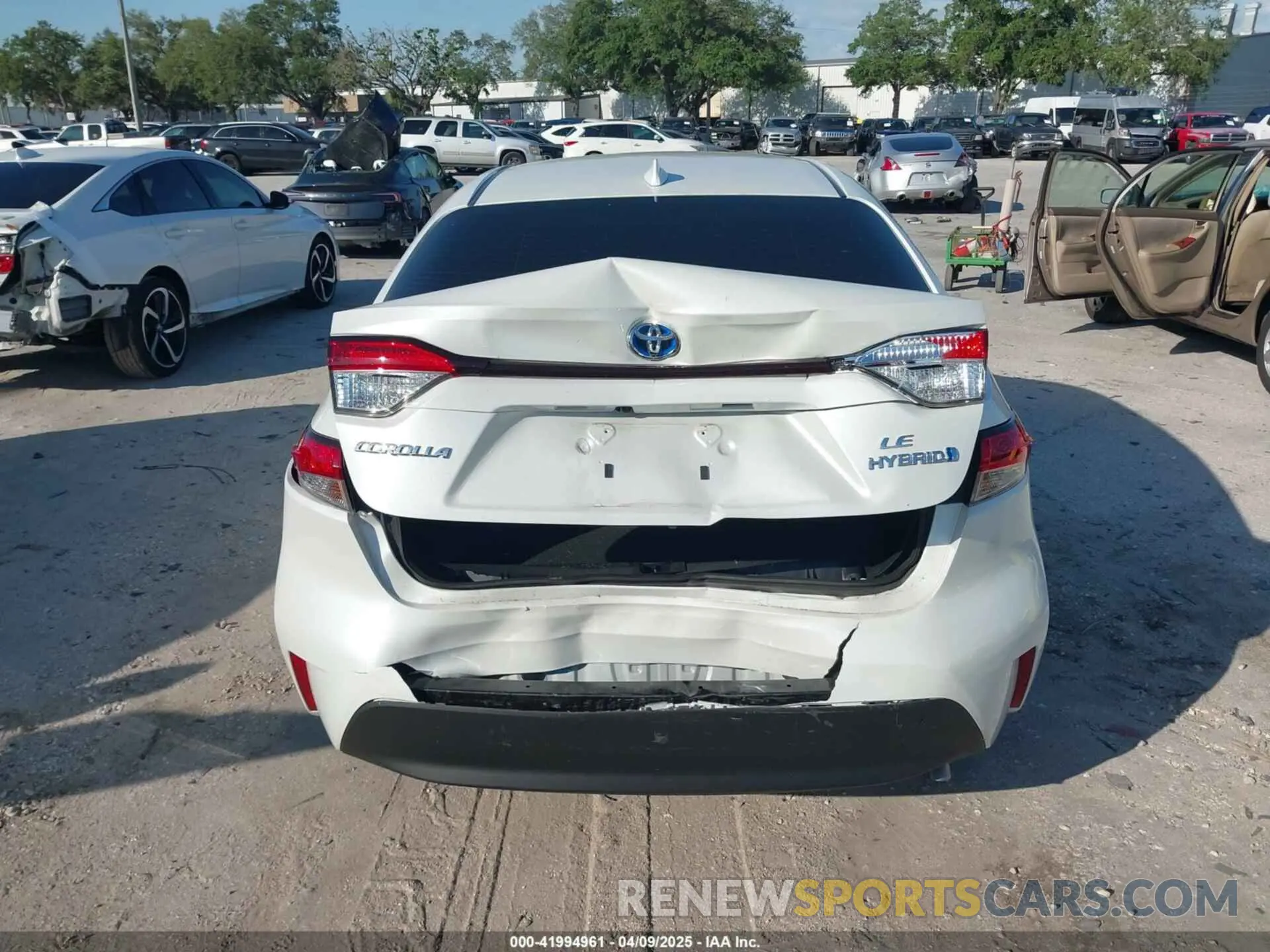 16 fotografías del automóvil dañado JTDBCMFE2R3048539 TOYOTA COROLLA 2024