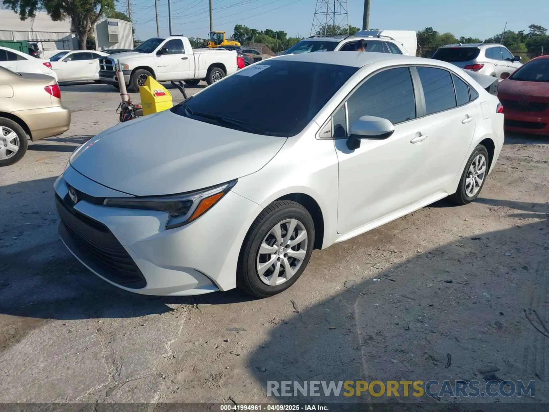2 fotografías del automóvil dañado JTDBCMFE2R3048539 TOYOTA COROLLA 2024