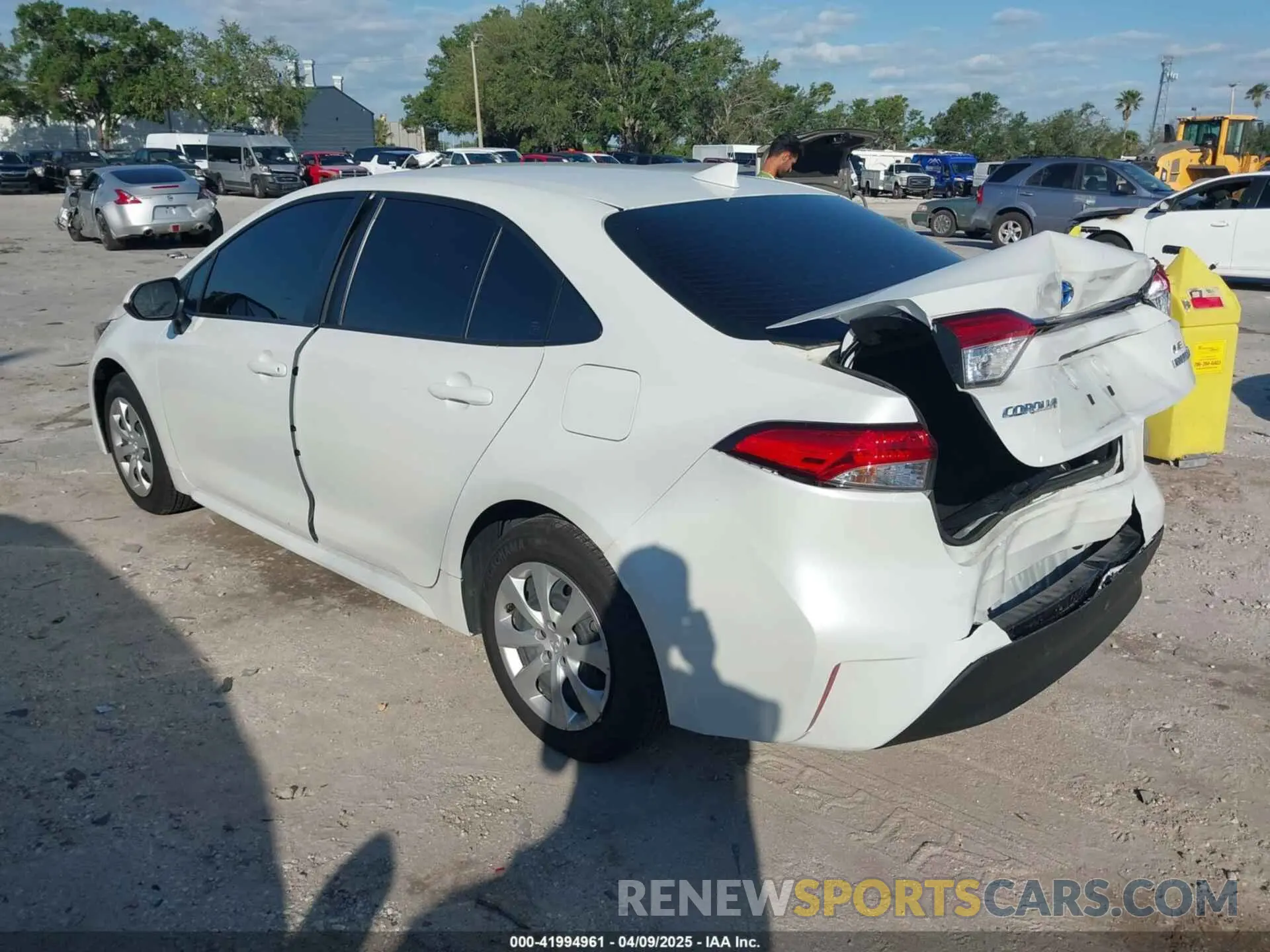3 fotografías del automóvil dañado JTDBCMFE2R3048539 TOYOTA COROLLA 2024