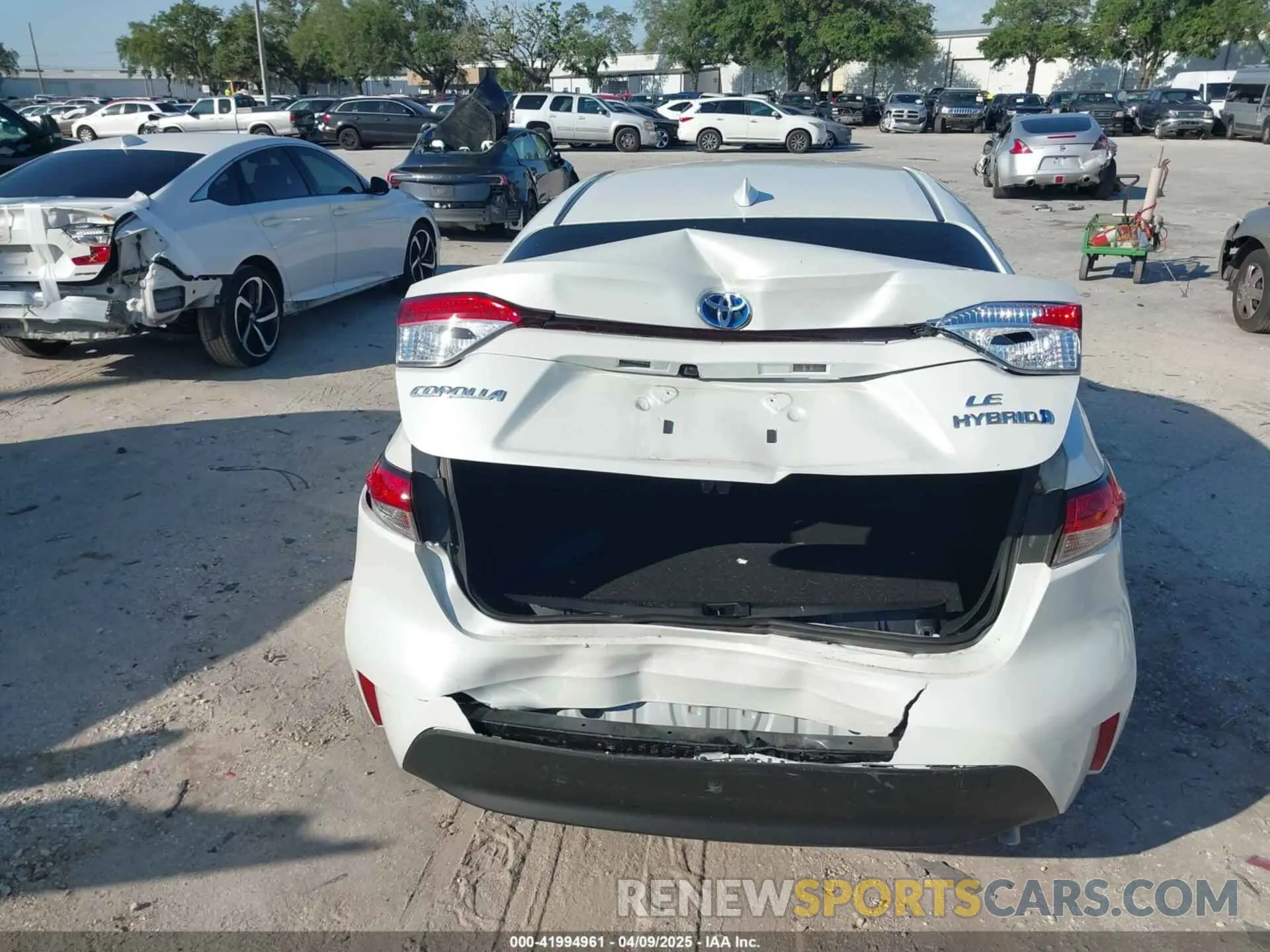 6 fotografías del automóvil dañado JTDBCMFE2R3048539 TOYOTA COROLLA 2024