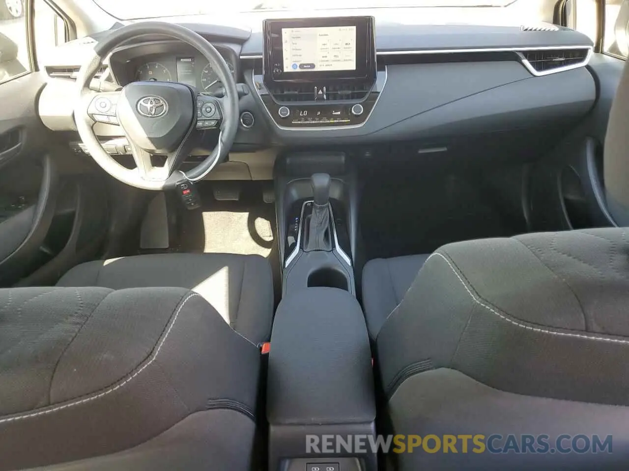 8 fotografías del automóvil dañado JTDBCMFE2R3051974 TOYOTA COROLLA 2024