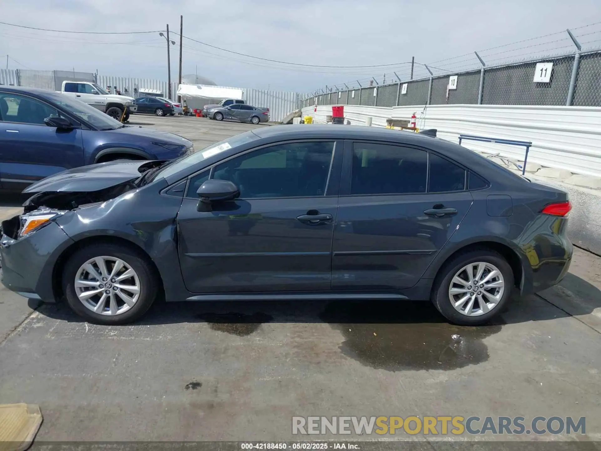 14 fotografías del automóvil dañado JTDBCMFE2R3056351 TOYOTA COROLLA 2024