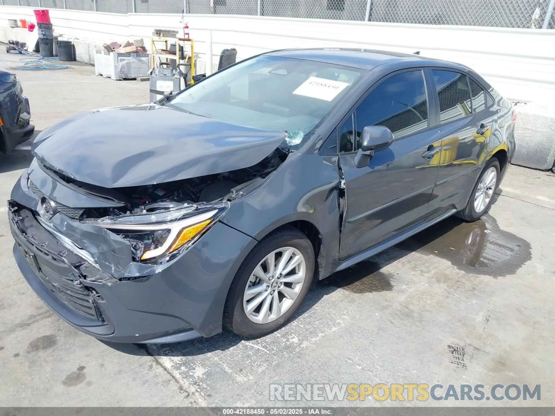 2 fotografías del automóvil dañado JTDBCMFE2R3056351 TOYOTA COROLLA 2024