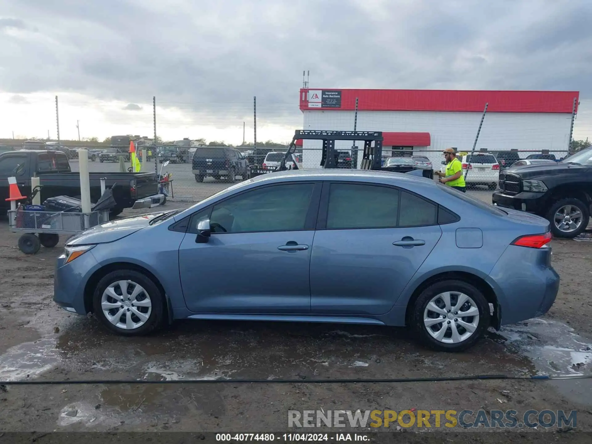 14 fotografías del automóvil dañado JTDBCMFE2R3061310 TOYOTA COROLLA 2024