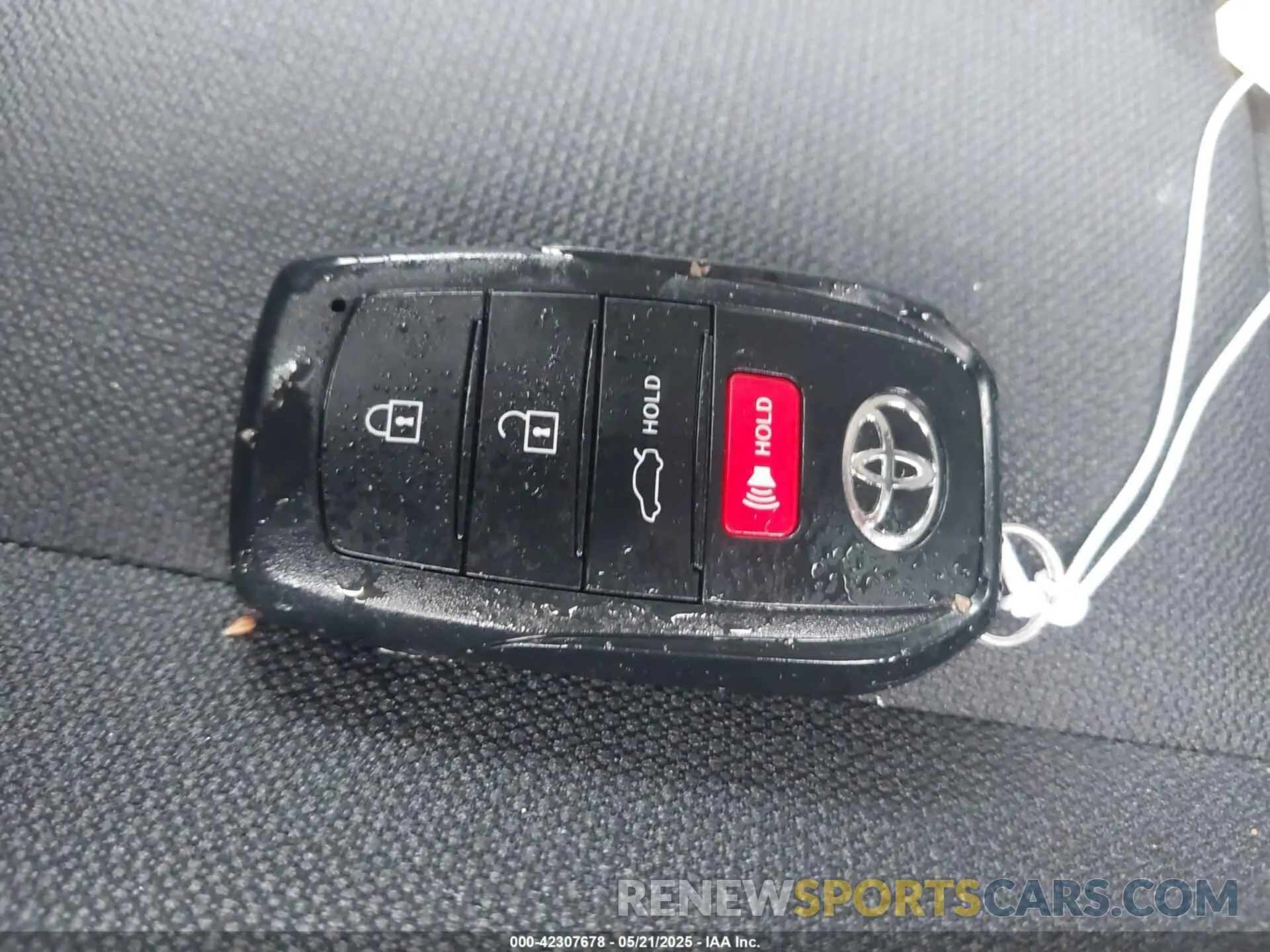 11 fotografías del automóvil dañado JTDBCMFE2R3063316 TOYOTA COROLLA 2024