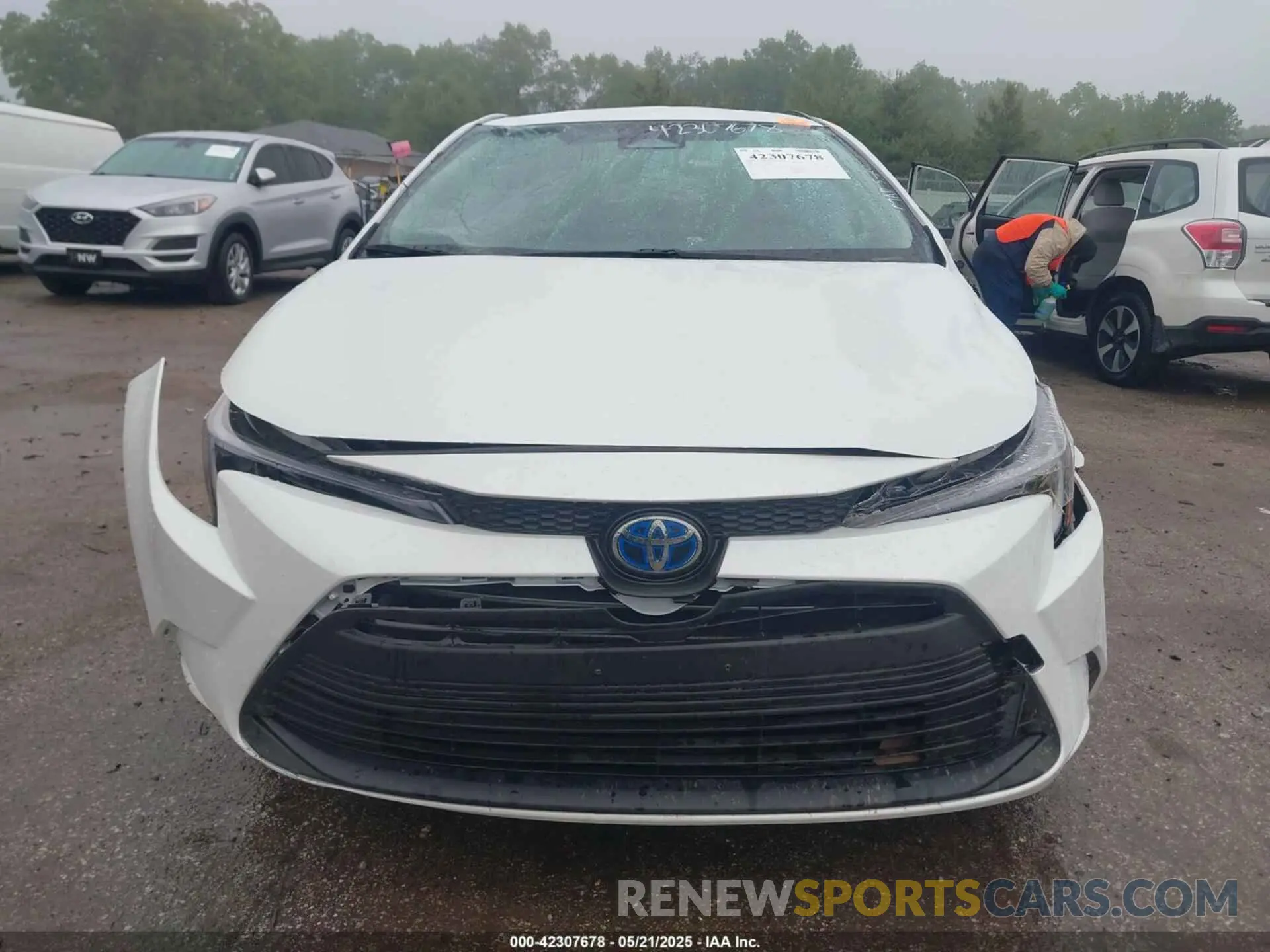 12 fotografías del automóvil dañado JTDBCMFE2R3063316 TOYOTA COROLLA 2024