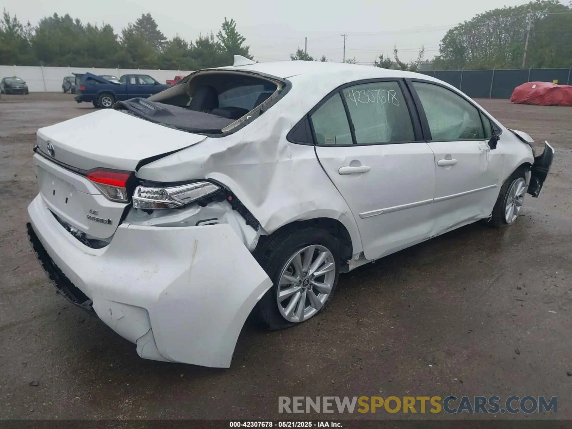 4 fotografías del automóvil dañado JTDBCMFE2R3063316 TOYOTA COROLLA 2024