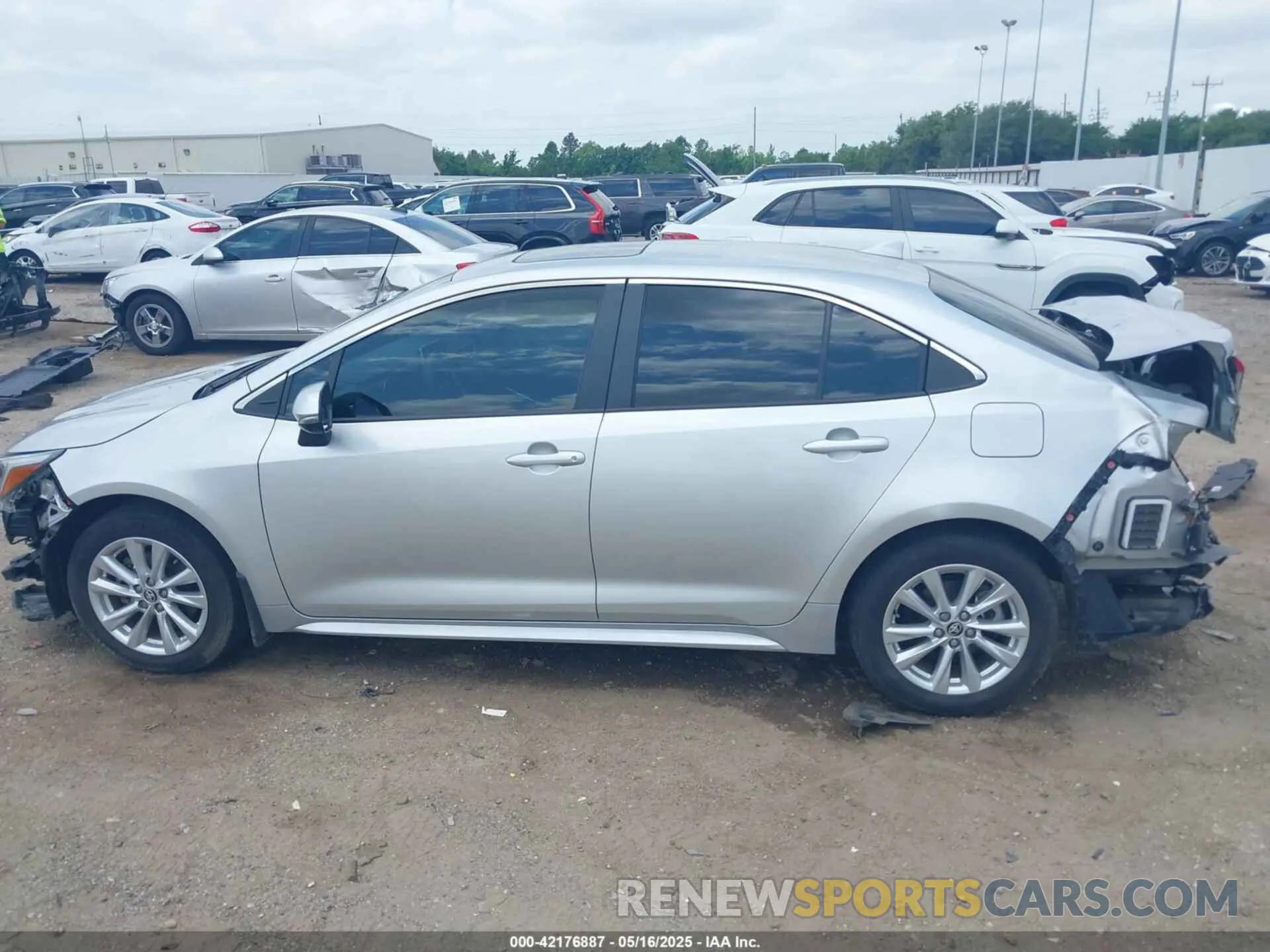 15 fotografías del automóvil dañado JTDBCMFE3R3037615 TOYOTA COROLLA 2024