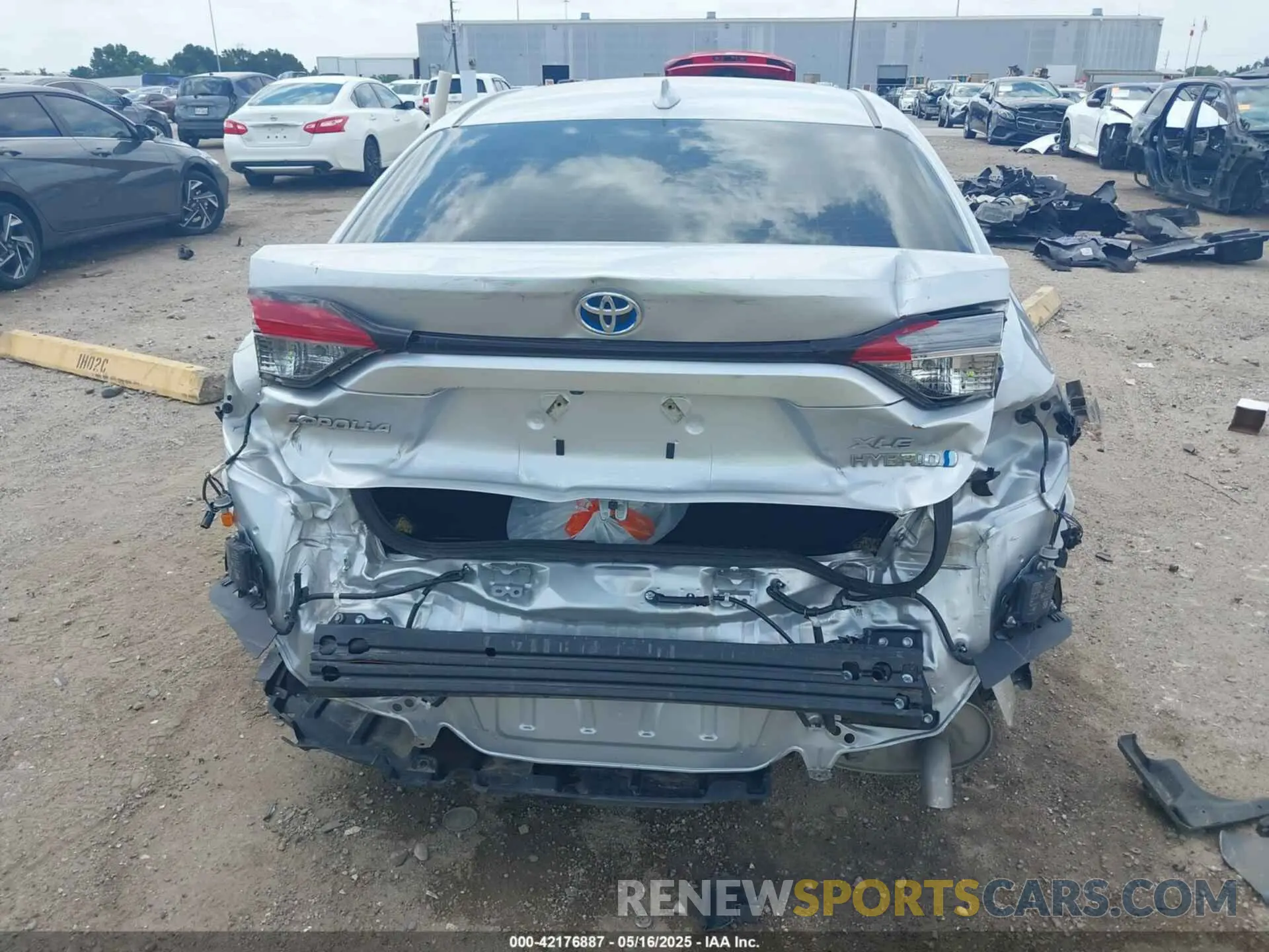 17 fotografías del automóvil dañado JTDBCMFE3R3037615 TOYOTA COROLLA 2024