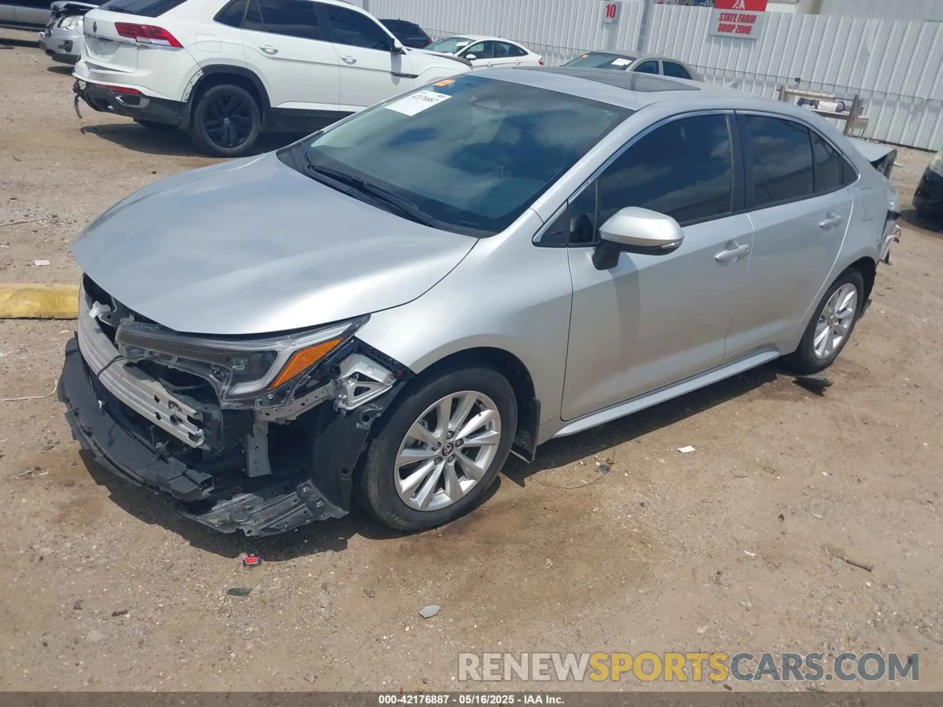 2 fotografías del automóvil dañado JTDBCMFE3R3037615 TOYOTA COROLLA 2024