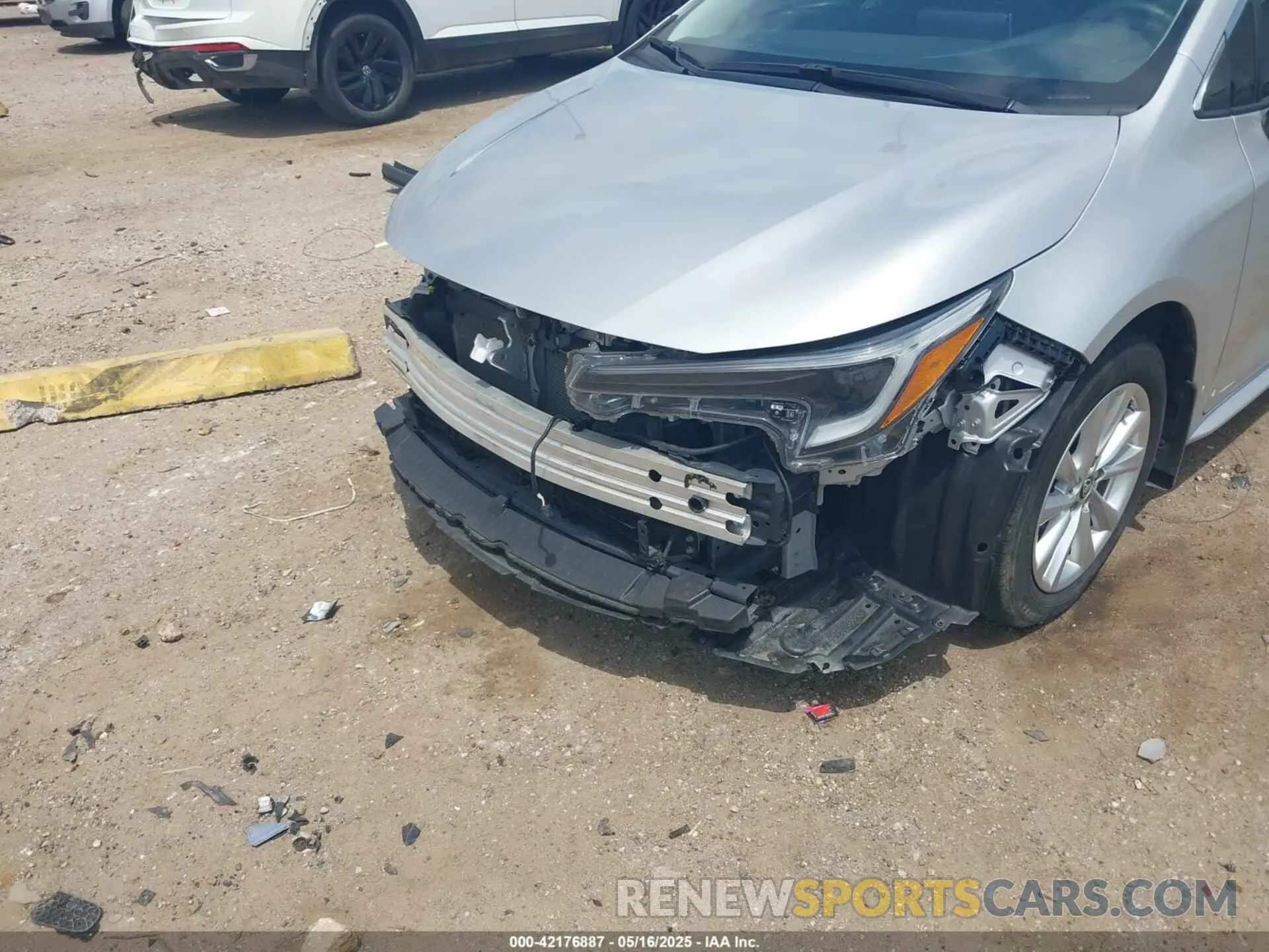 6 fotografías del automóvil dañado JTDBCMFE3R3037615 TOYOTA COROLLA 2024
