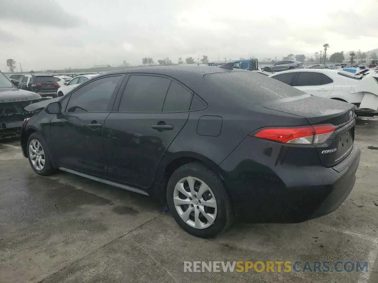 2 fotografías del automóvil dañado JTDBCMFE3R3040935 TOYOTA COROLLA 2024