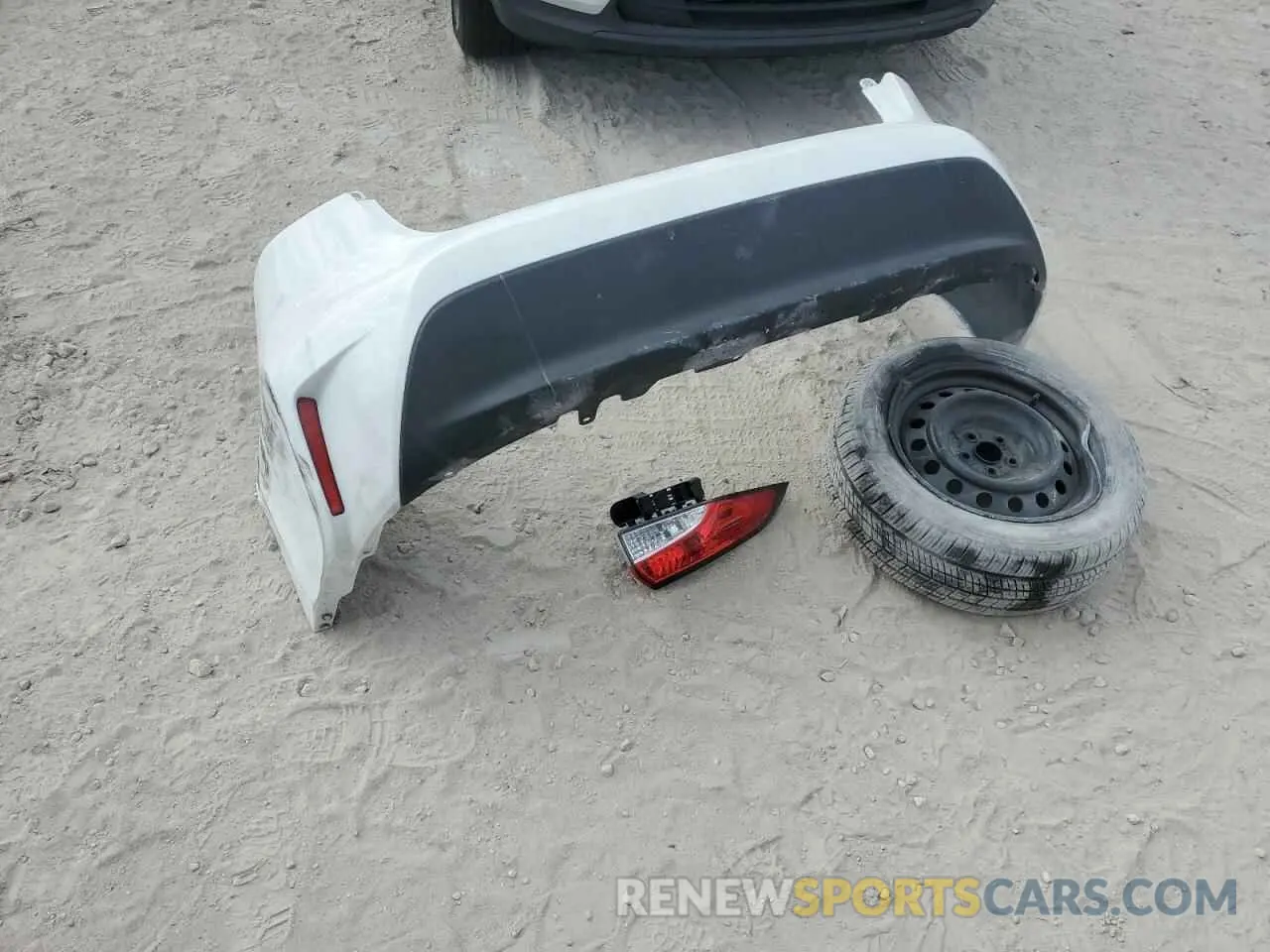 12 fotografías del automóvil dañado JTDBCMFE3RJ016954 TOYOTA COROLLA 2024