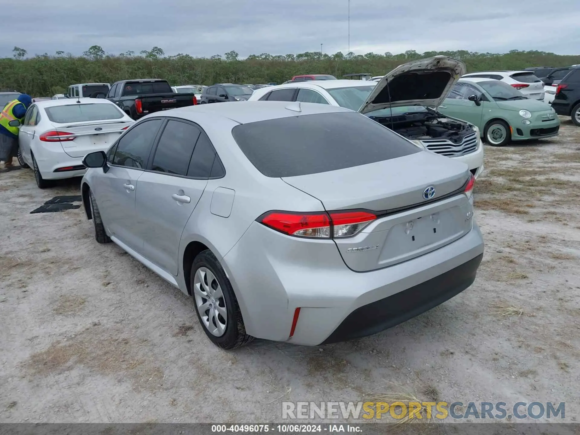 3 fotografías del automóvil dañado JTDBCMFE3RJ018221 TOYOTA COROLLA 2024