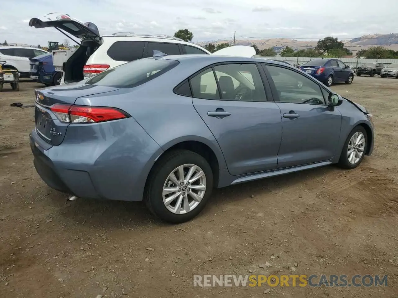 3 fotografías del automóvil dañado JTDBCMFE4R3041737 TOYOTA COROLLA 2024