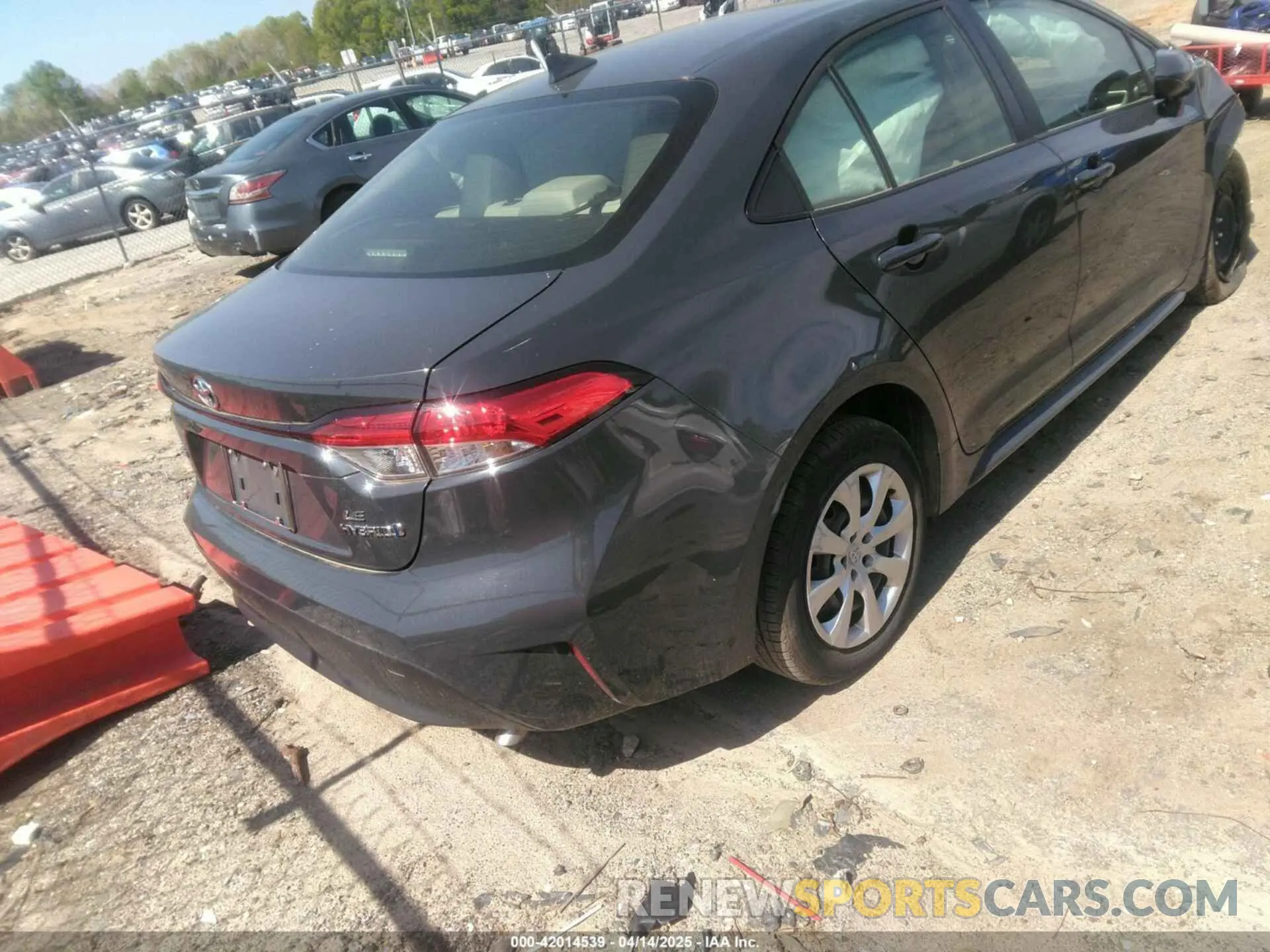 4 fotografías del automóvil dañado JTDBCMFE4R3041785 TOYOTA COROLLA 2024