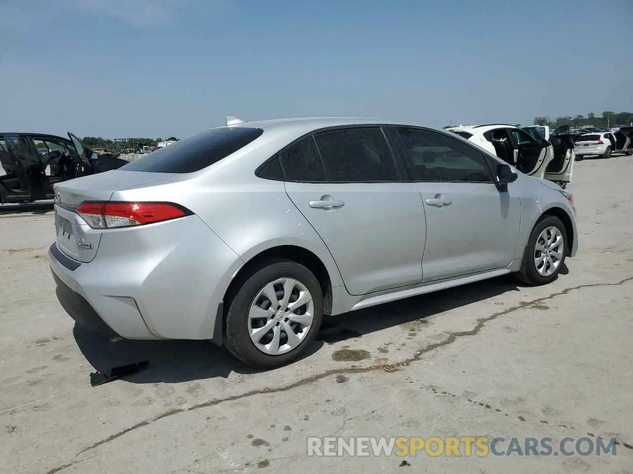 3 fotografías del automóvil dañado JTDBCMFE4RJ017403 TOYOTA COROLLA 2024