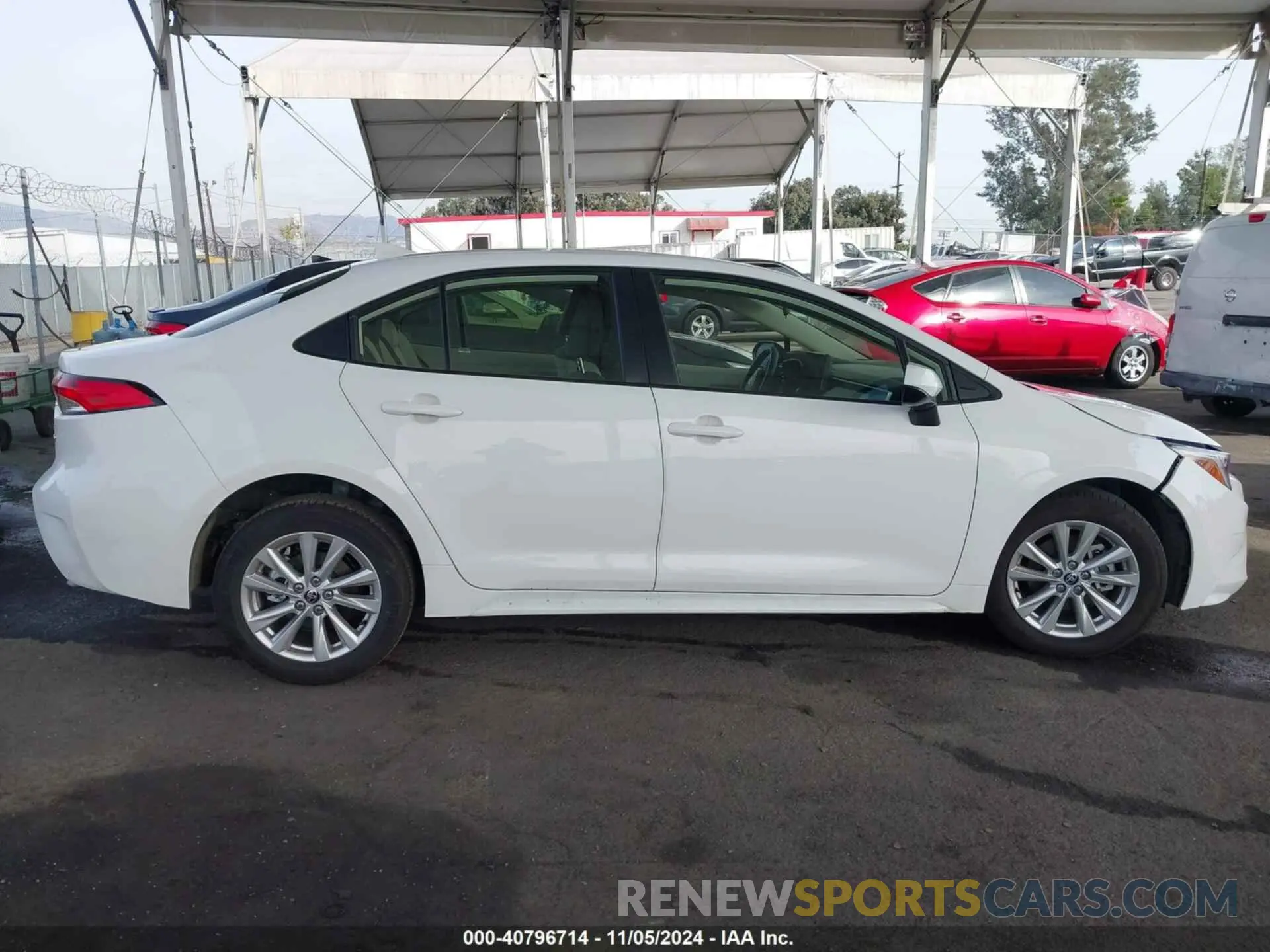 13 fotografías del automóvil dañado JTDBCMFE4RJ029955 TOYOTA COROLLA 2024