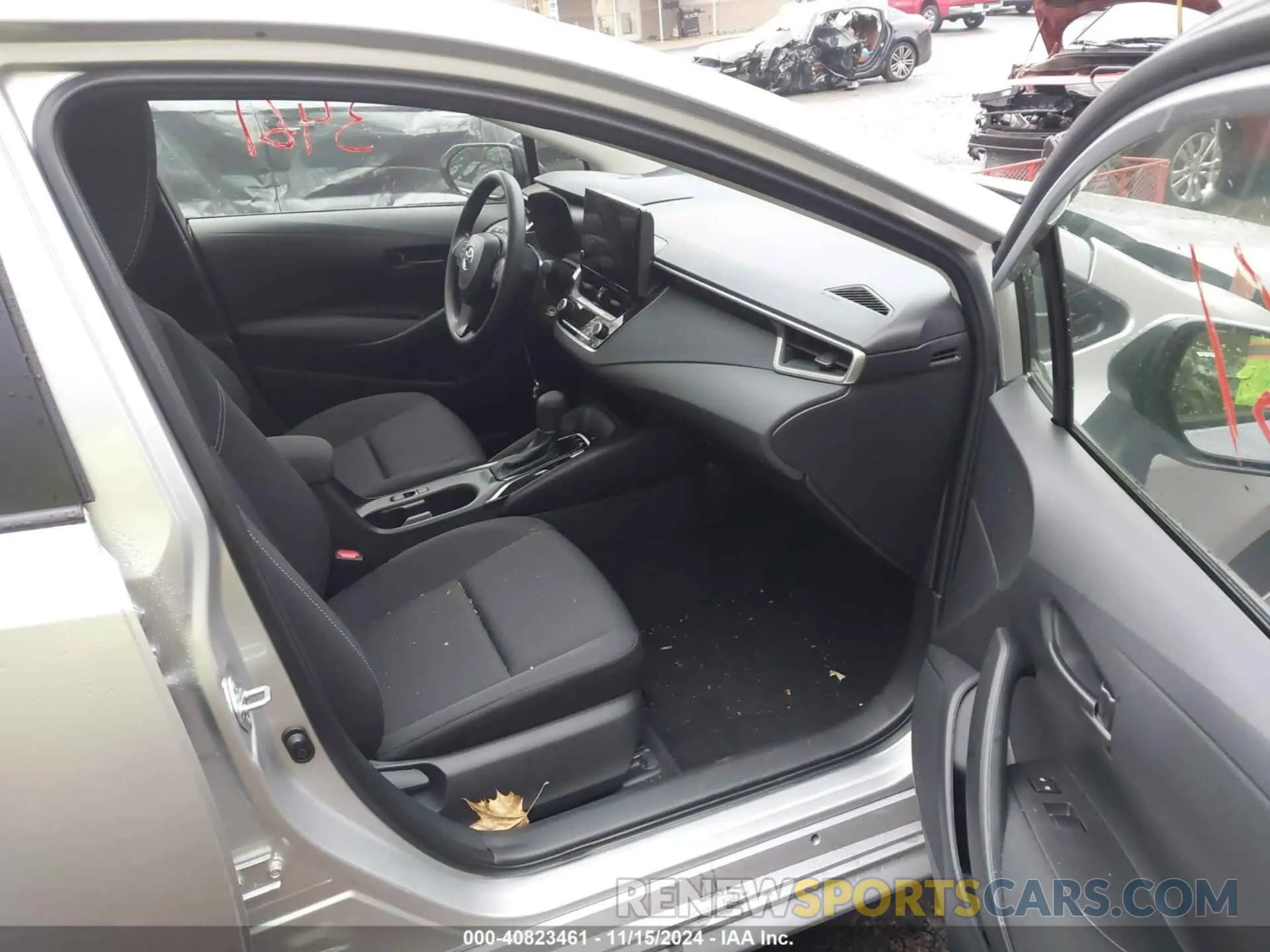 5 fotografías del automóvil dañado JTDBCMFE4RJ033424 TOYOTA COROLLA 2024