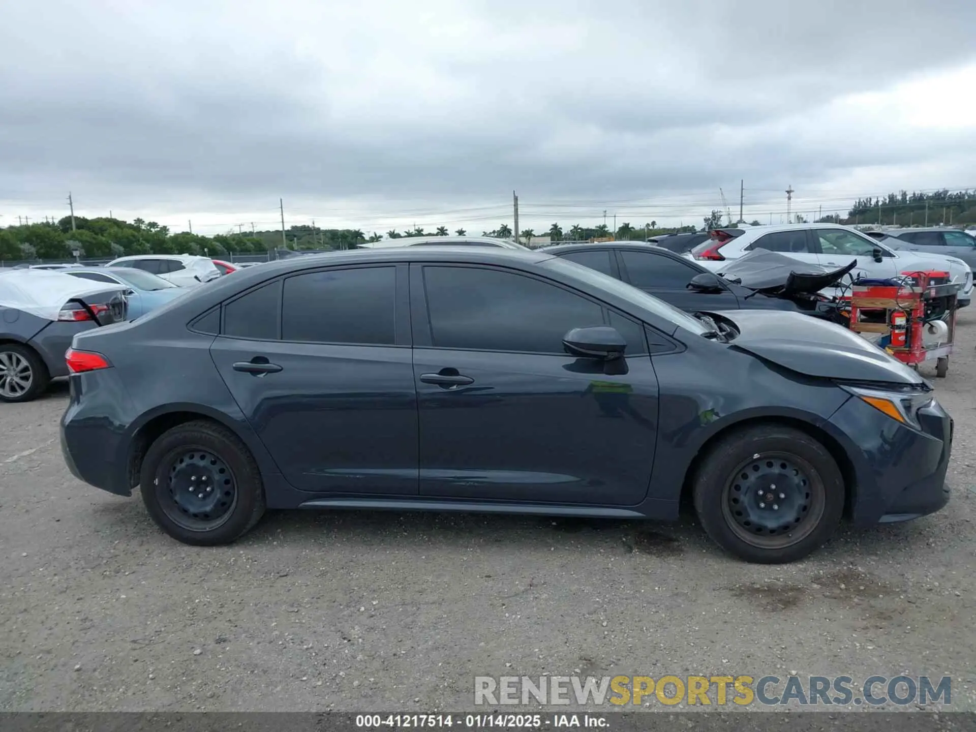 13 fotografías del automóvil dañado JTDBCMFE5R3040628 TOYOTA COROLLA 2024