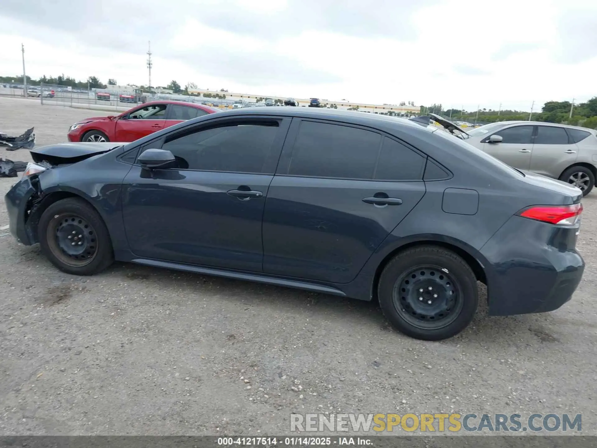 14 fotografías del automóvil dañado JTDBCMFE5R3040628 TOYOTA COROLLA 2024