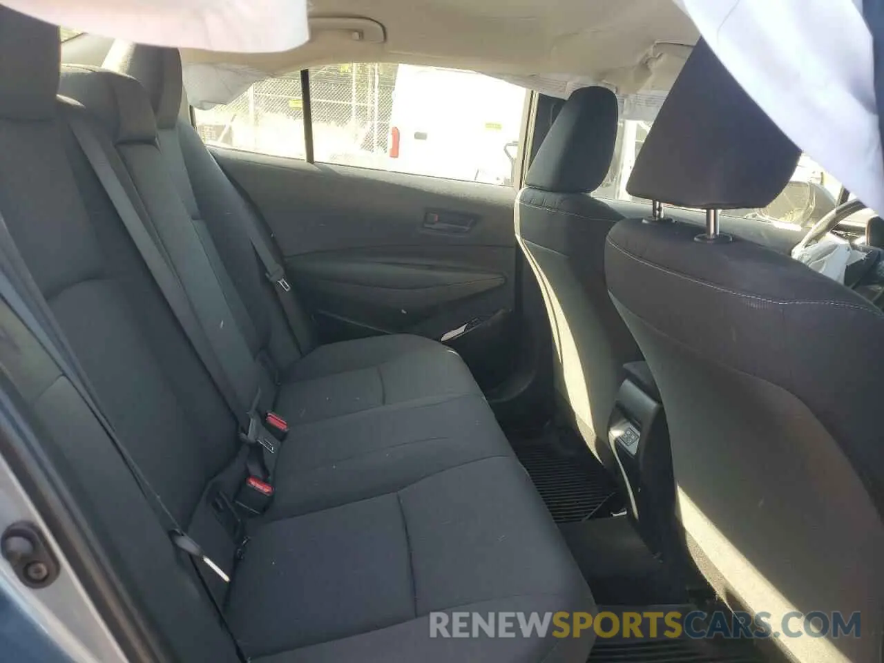 10 fotografías del automóvil dañado JTDBCMFE5R3048874 TOYOTA COROLLA 2024