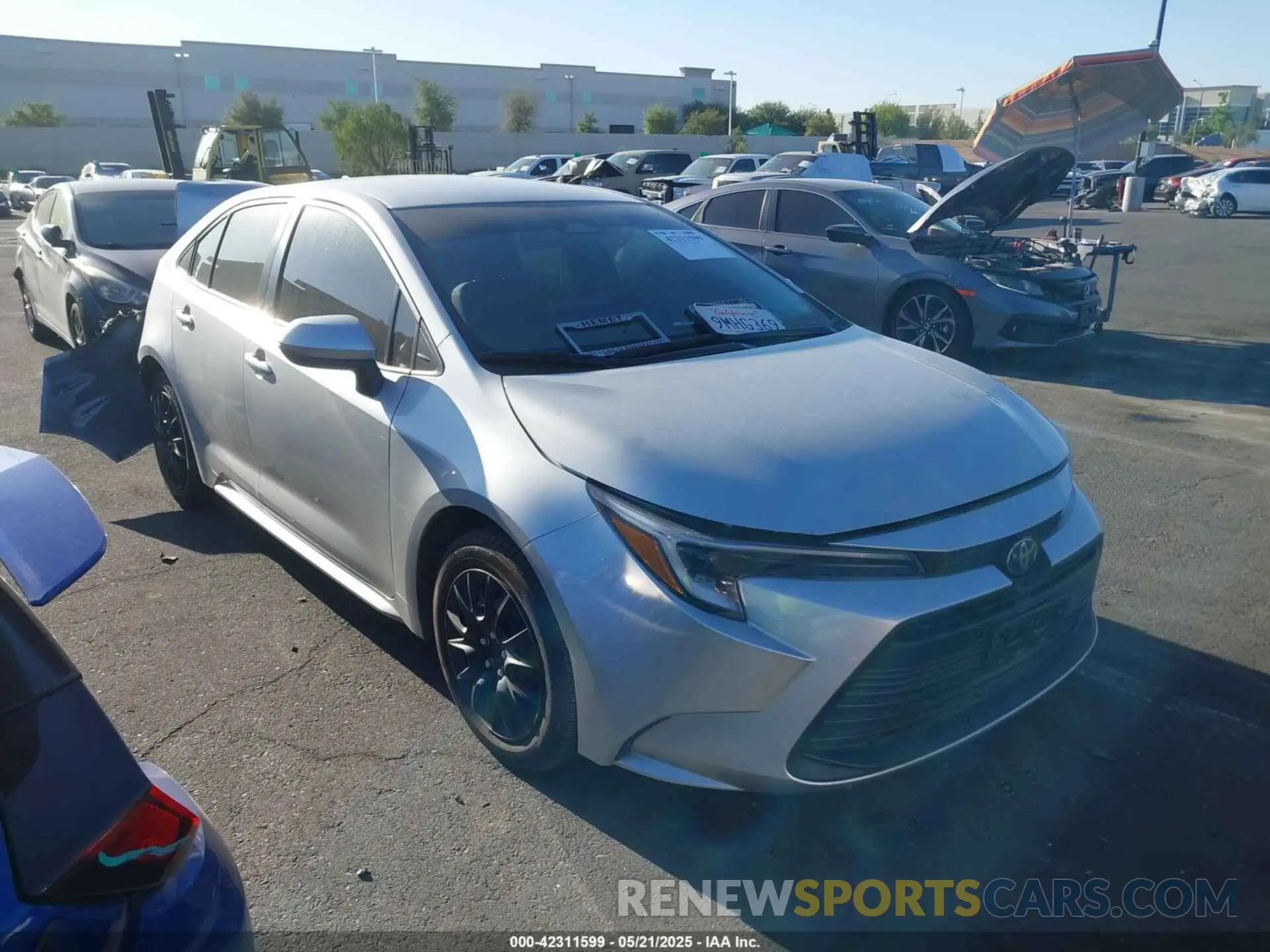 13 fotografías del automóvil dañado JTDBCMFE5R3054707 TOYOTA COROLLA 2024
