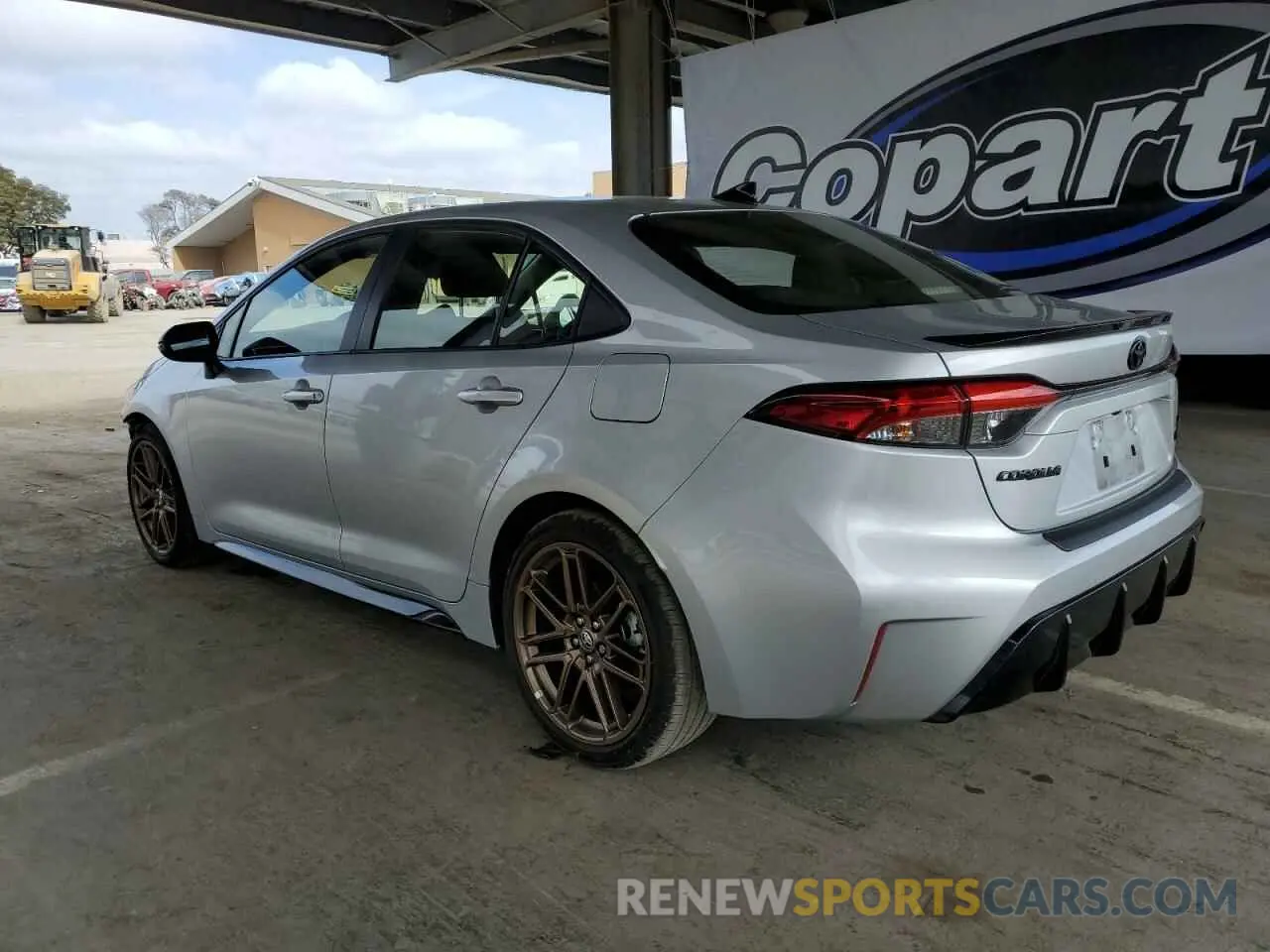 2 fotografías del automóvil dañado JTDBCMFE5R3057462 TOYOTA COROLLA 2024
