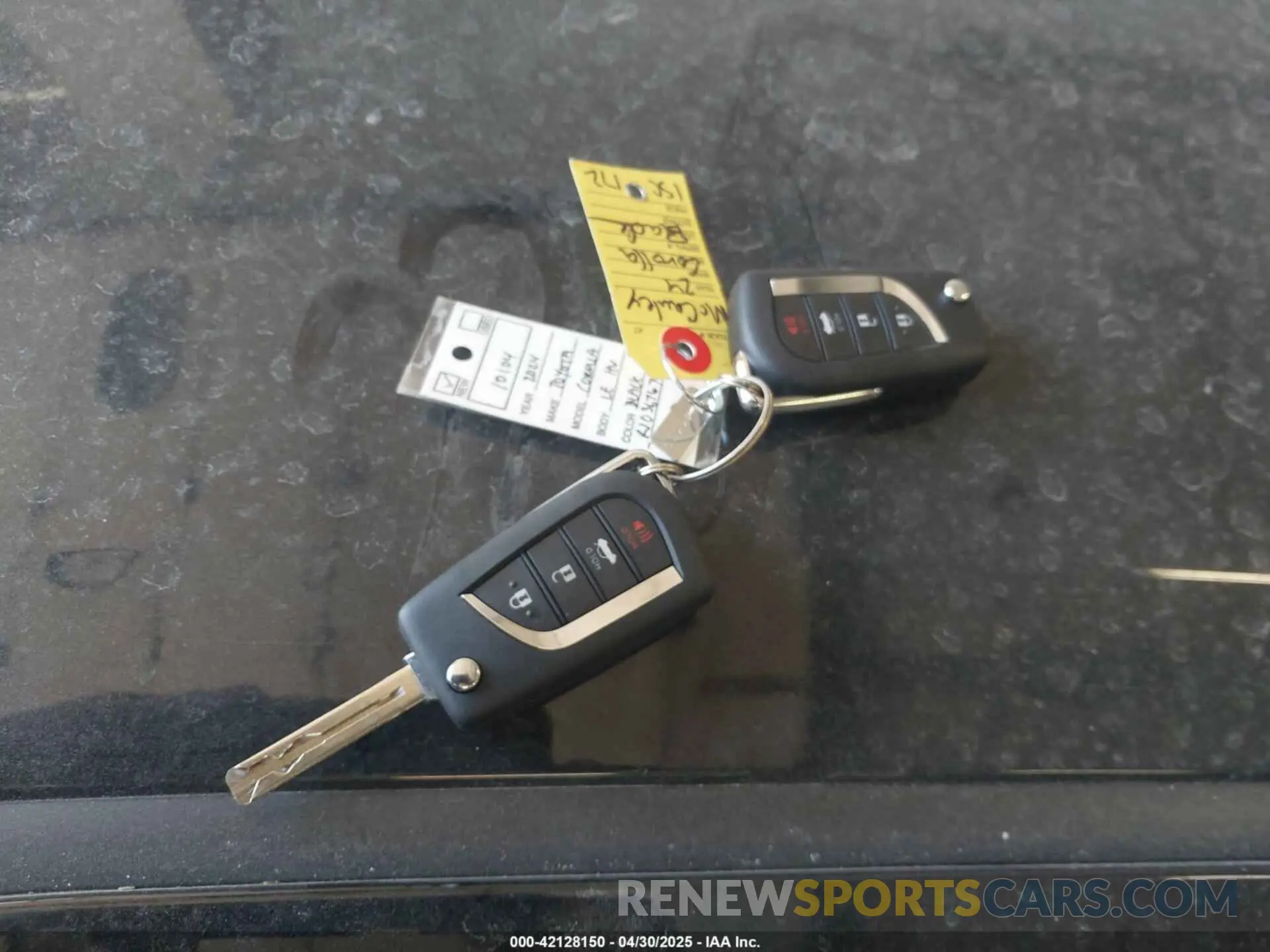 11 fotografías del automóvil dañado JTDBCMFE5RJ036767 TOYOTA COROLLA 2024
