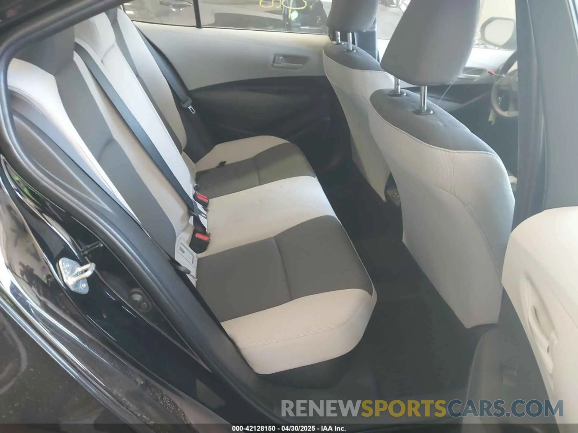 8 fotografías del automóvil dañado JTDBCMFE5RJ036767 TOYOTA COROLLA 2024